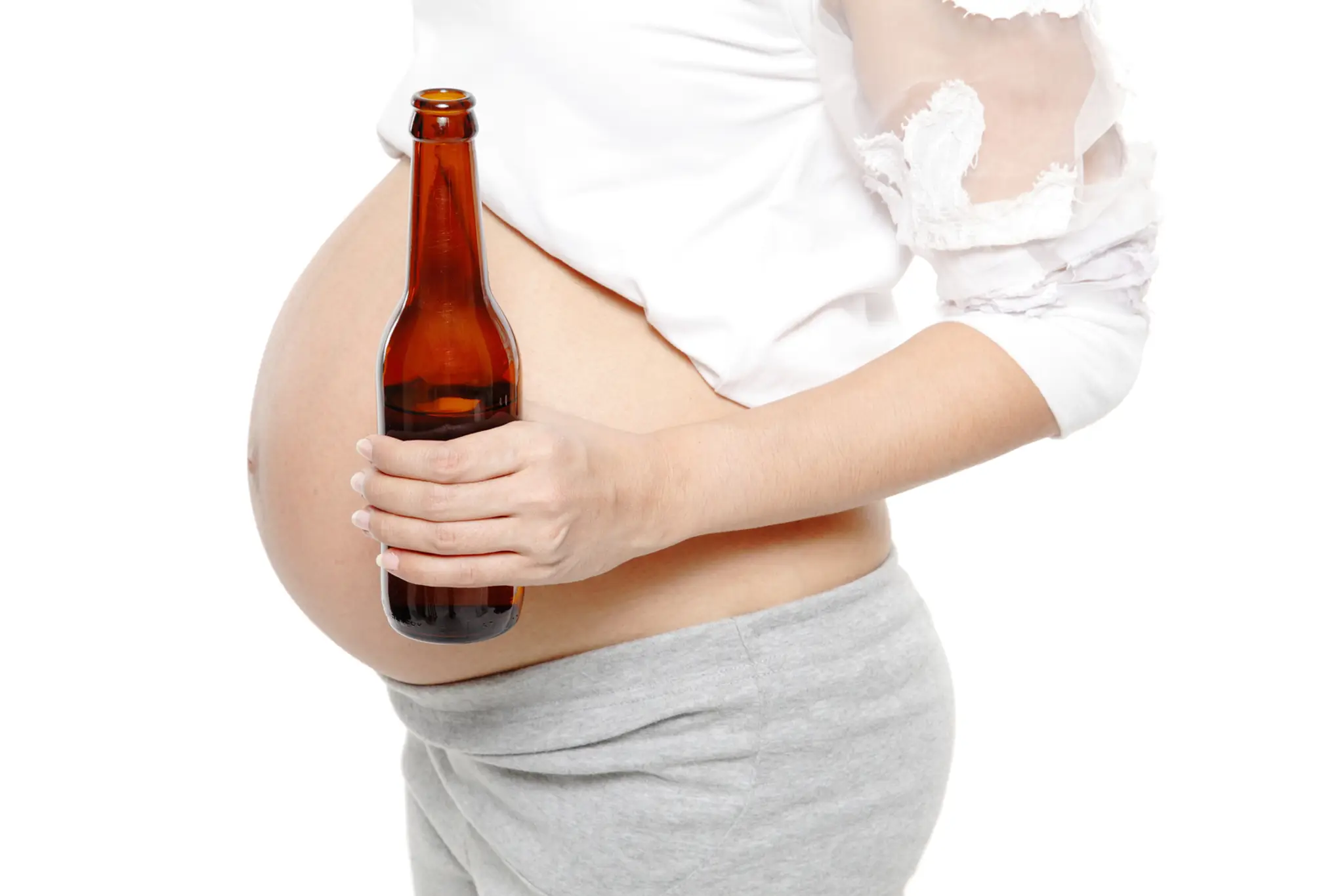 Počas tehotenstva by ste alkohol nemali piť vôbec. Ani jedno malé pivo