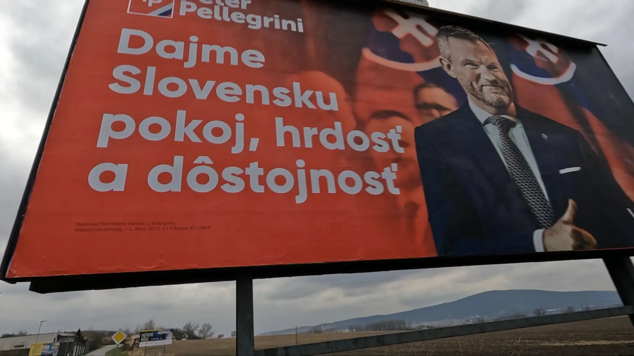 Banner s Petrom Pellegrinim.
