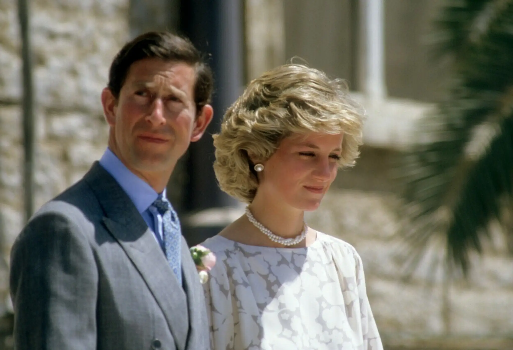 Princezná Diana s princom Charlesom - čerstvo zasnúbení