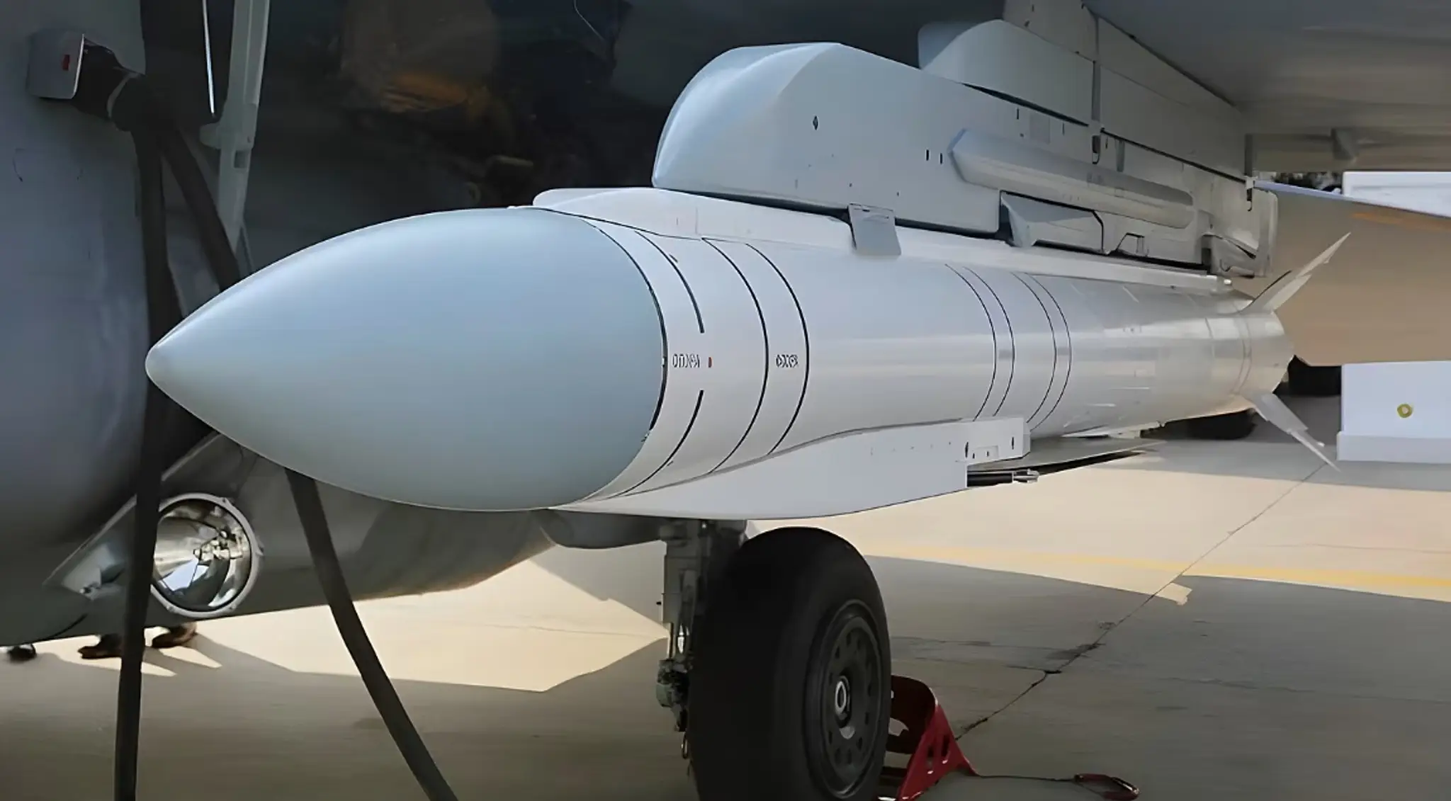 Hybridná strela Grom-1.