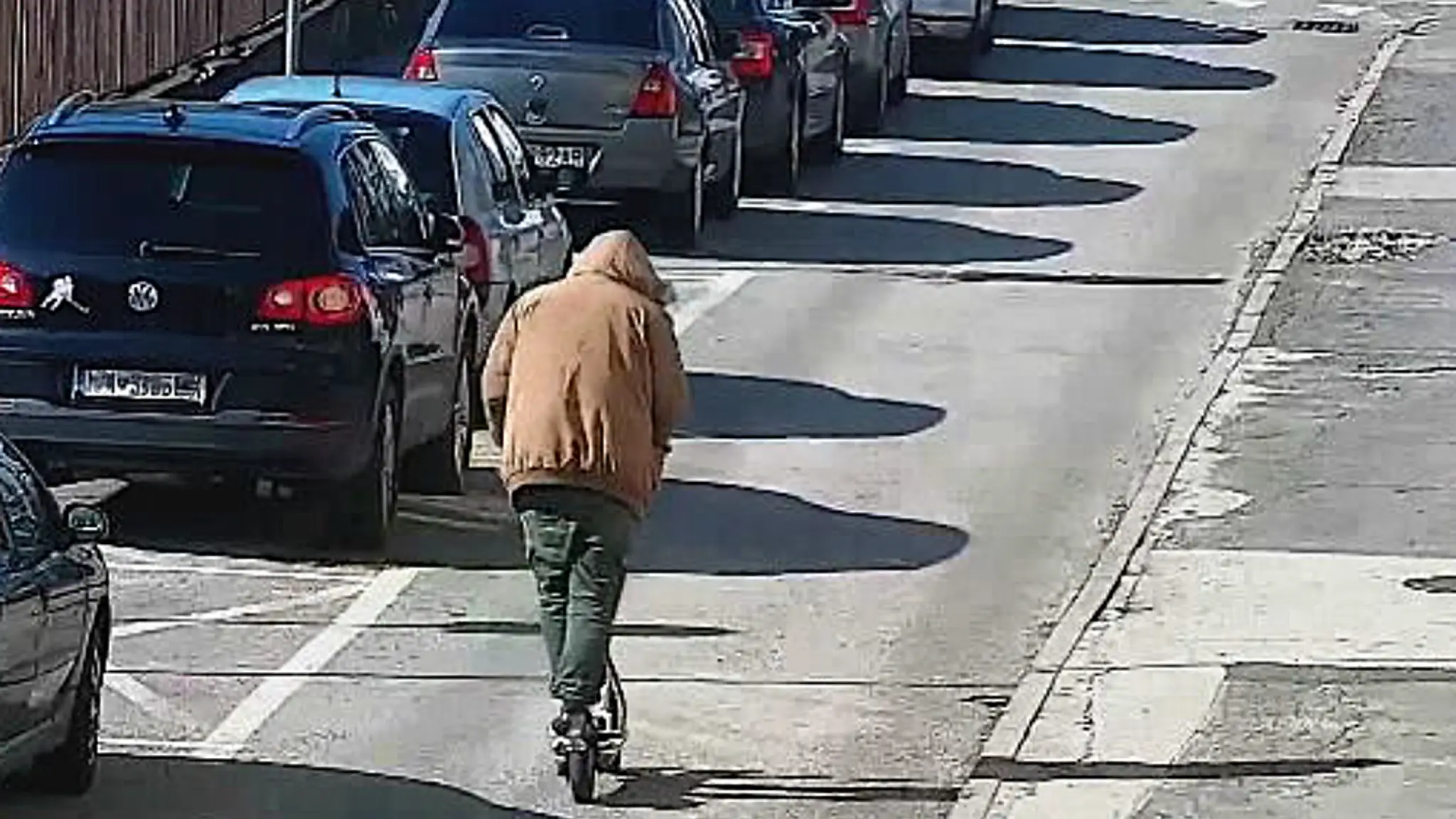 Známy recidivista ukradol kolobežku. Vedel, že vyviazne maximálne s pokutou. 