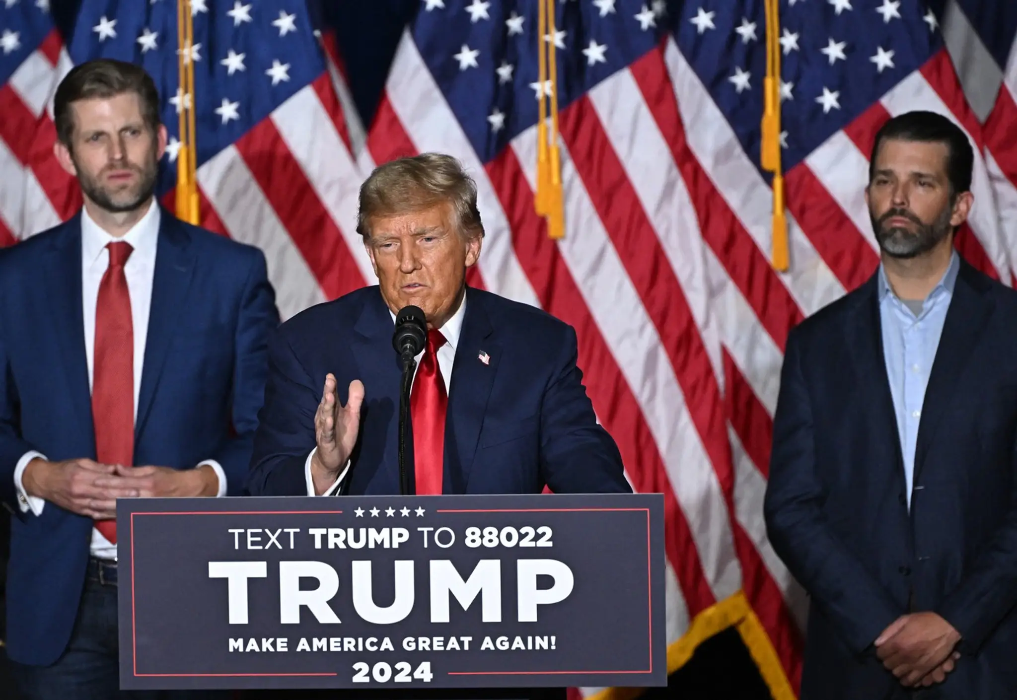Donald Trump so svojimi synmi.