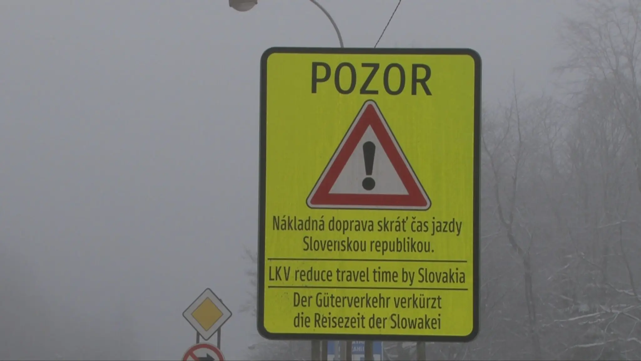 Zmätočná dopravná značka