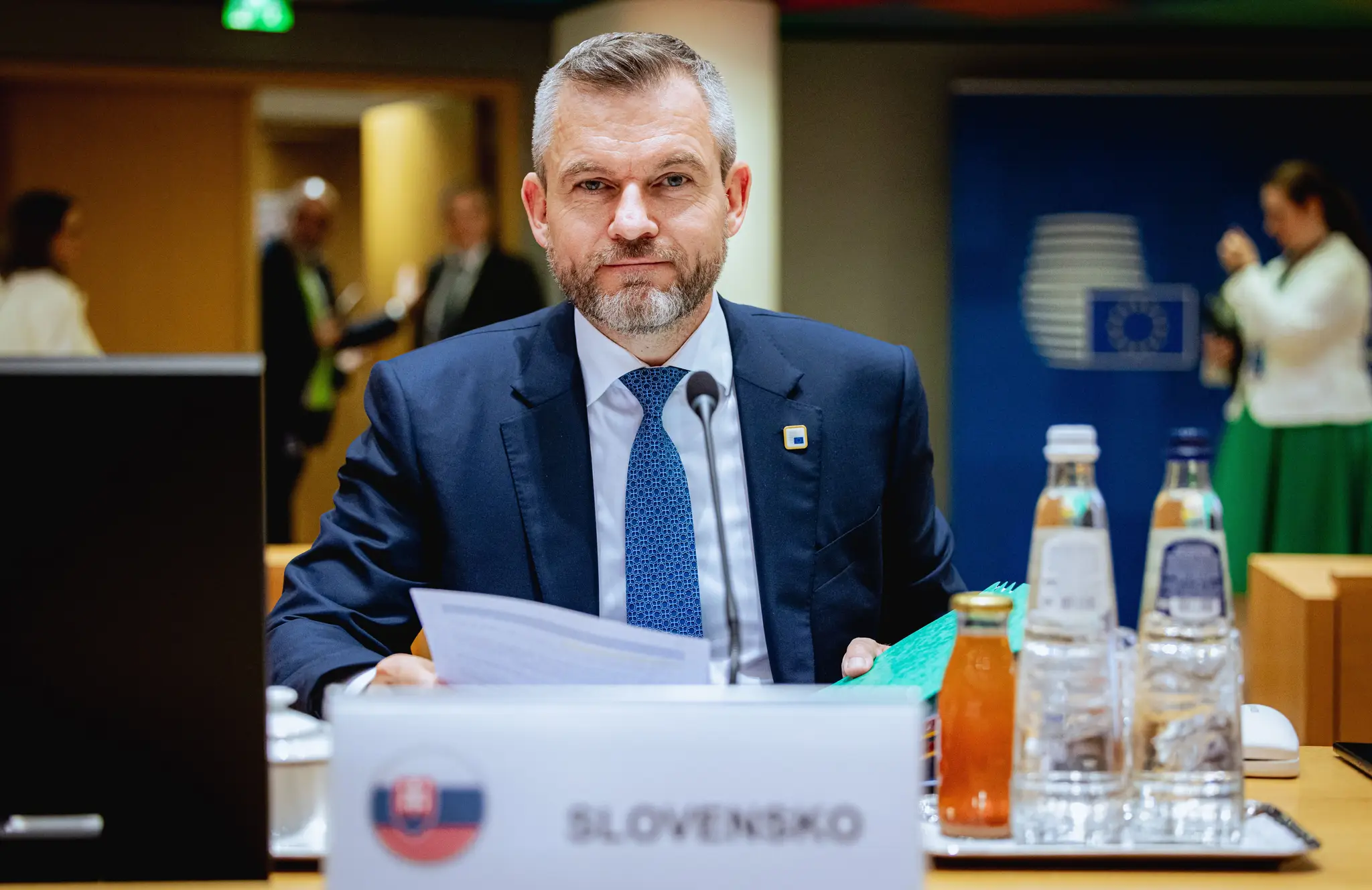 Na snímke slovenský prezident Peter Pellegrini počas zasadnutia okrúhleho stola v prvý deň dvojdňového summitu EÚ v Bruseli.