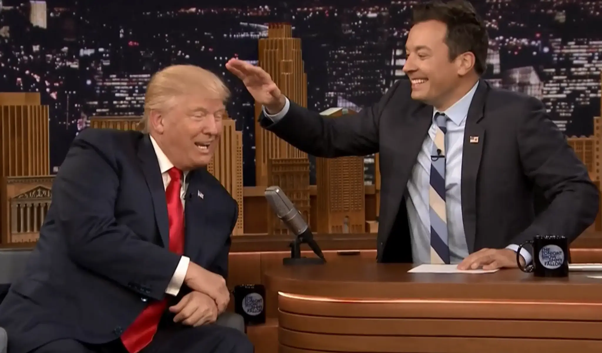Donald Trump sa nechal rozstrapatiť od moderátora