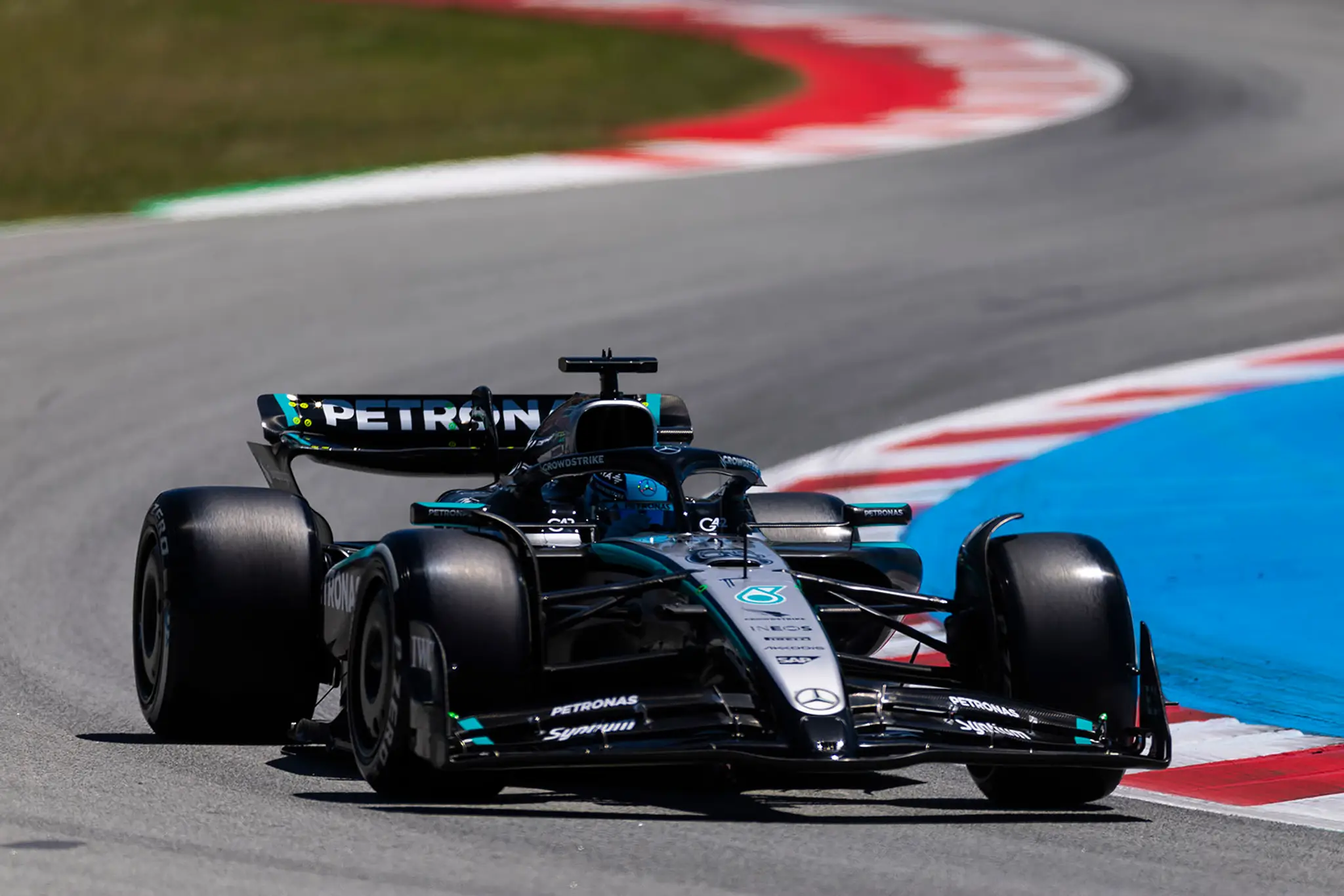 Veľká cena Kanady: Russell Verstappenovi vyfúkol pole position. Ako tretieho klasifikovali Piastriho