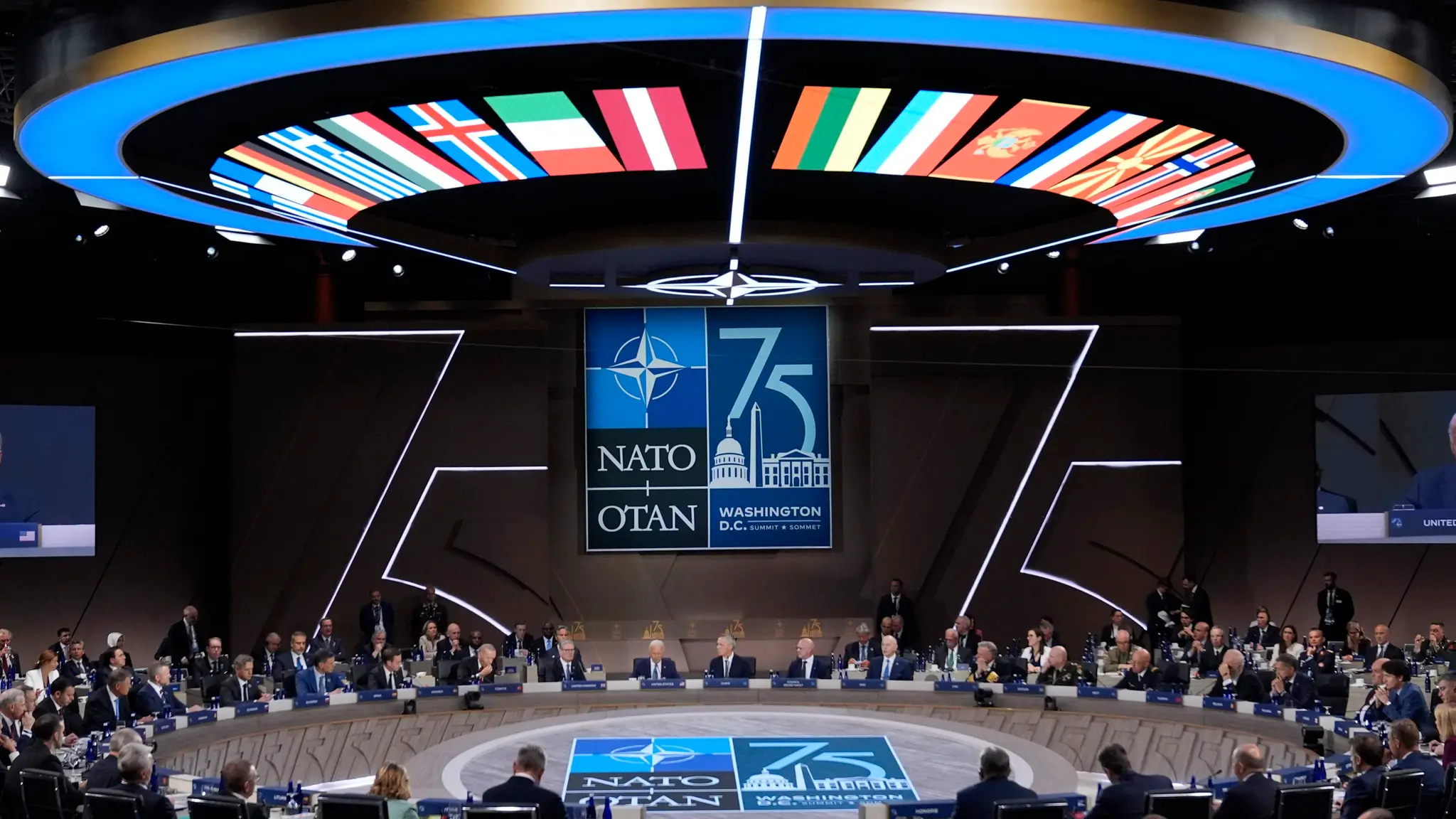 Summit NATO.
