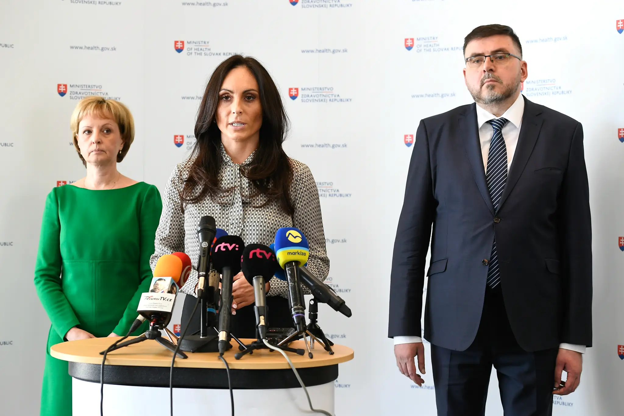 Zuzana Dolinková po skončení rokovania so zástupcami ZMOS-u a so zástupcami primárnych pediatrov