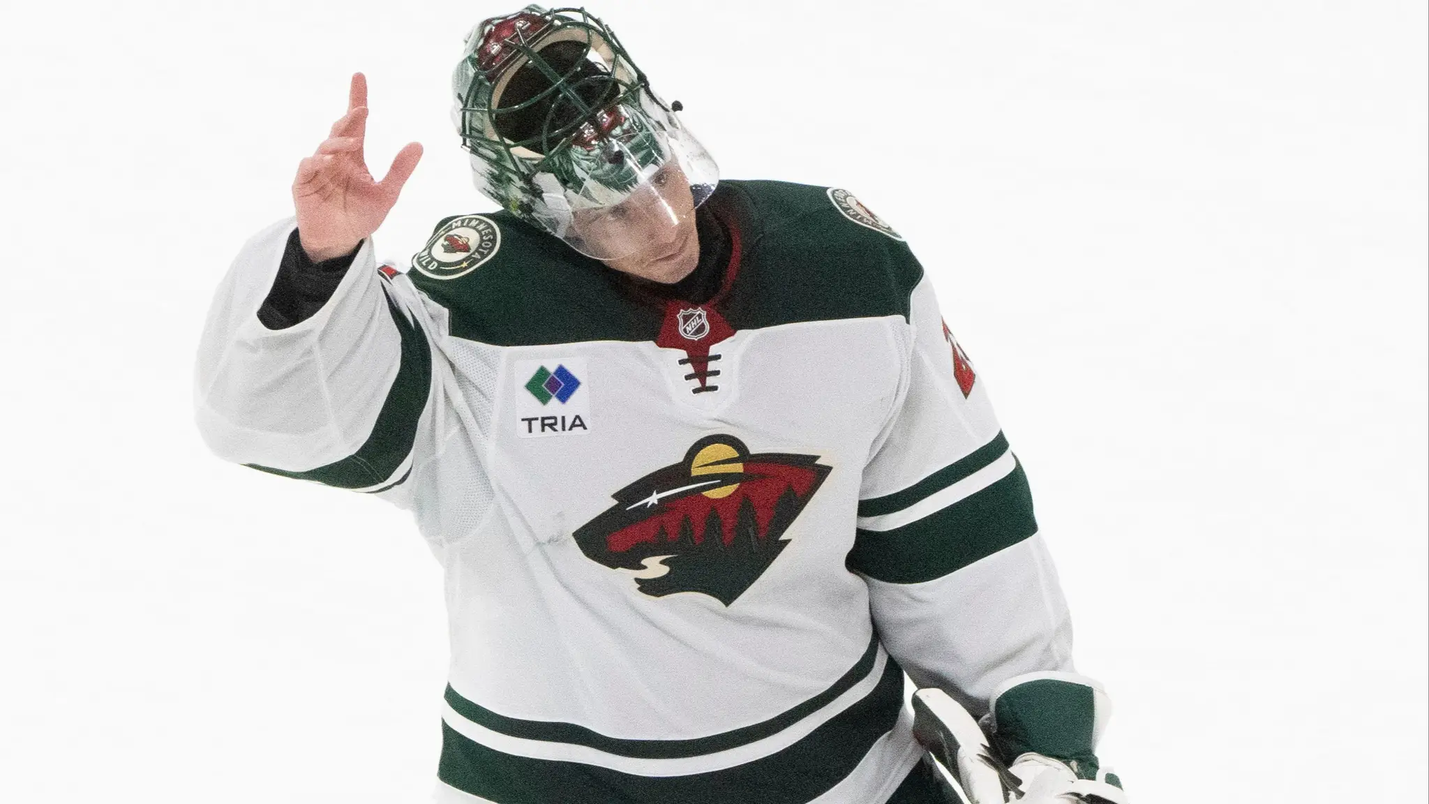 Brankár Minnesoty Wild Marc-Andre Fleury ďakuje divákom. (cropped)