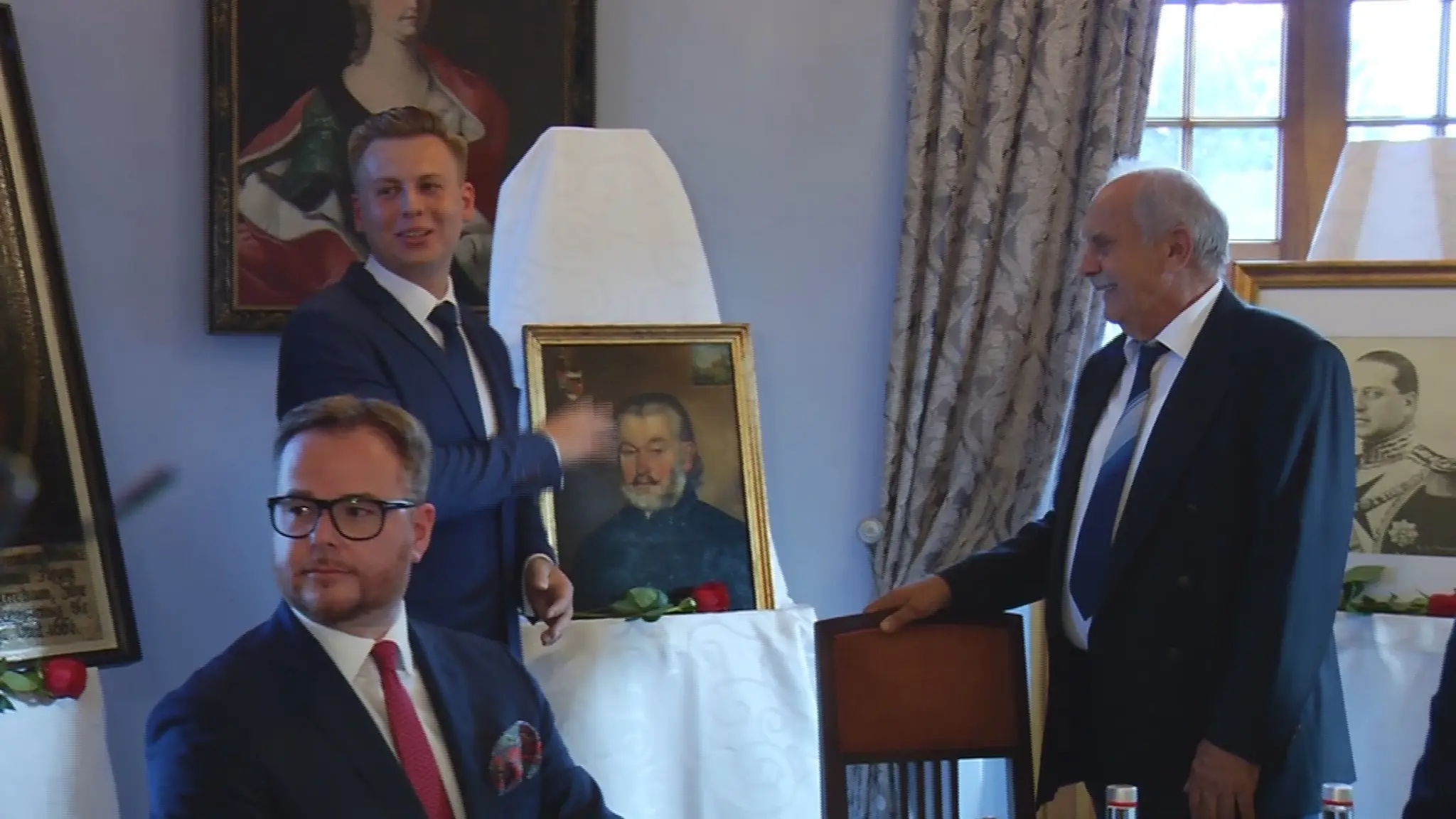 Stretli sa potomkovia bývalých majiteľov hradu