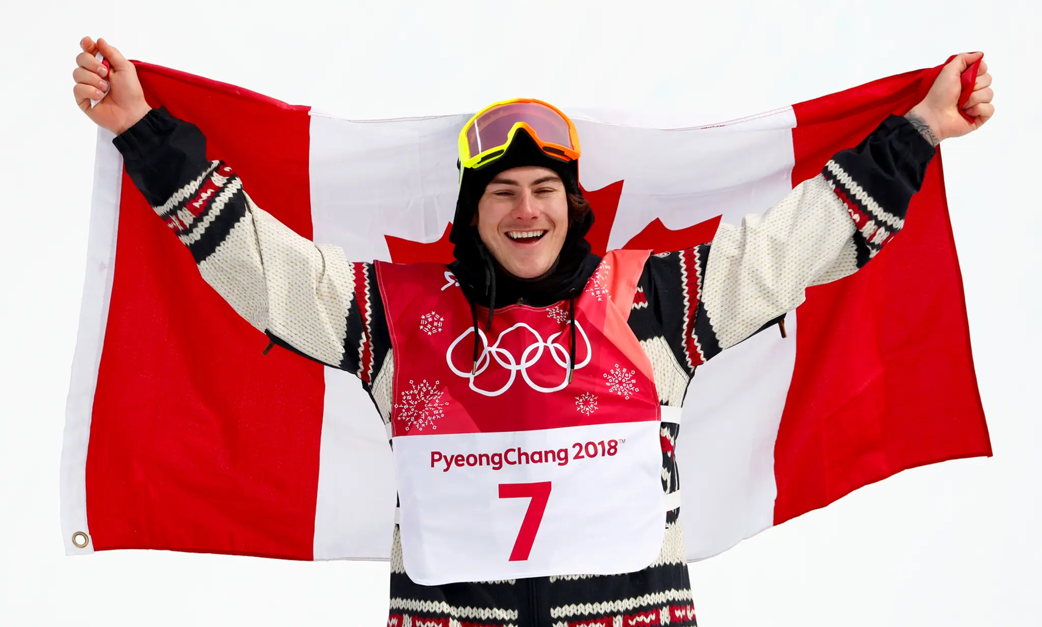 Kanadský snoubordista Sebastien Toutant sa teší po triumfe v big air na ZOH 2018.