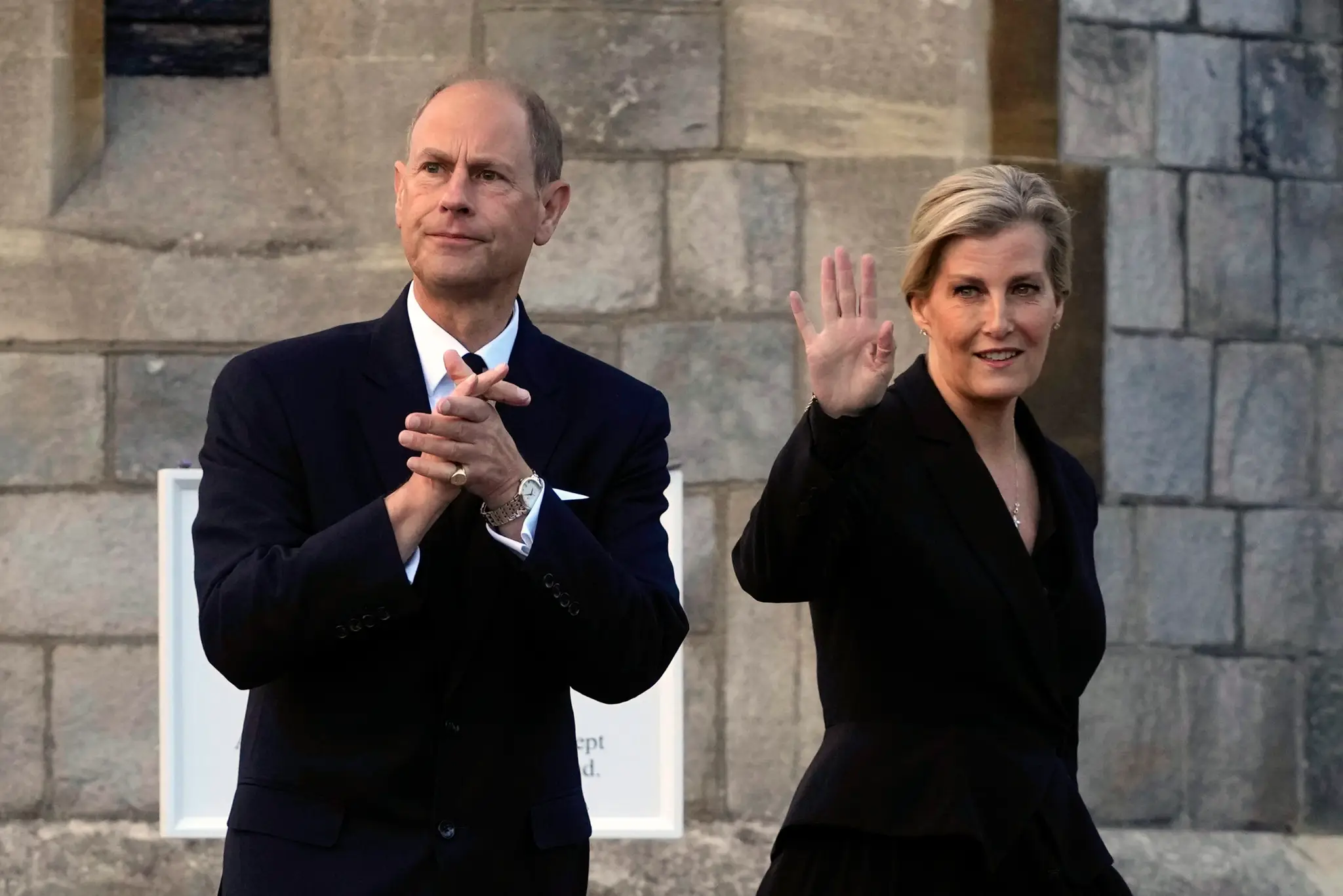 Karol III. vymenoval svojho mladšieho brata princa Edwarda za nového vojvodu z Edinburghu.