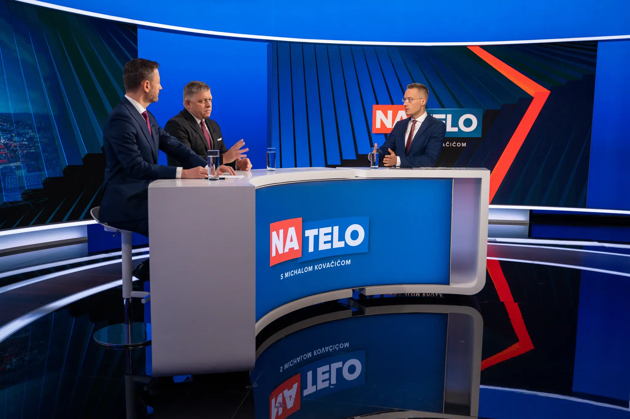 Hosťami Na telo boli Eduard Heger a Robert Fico.