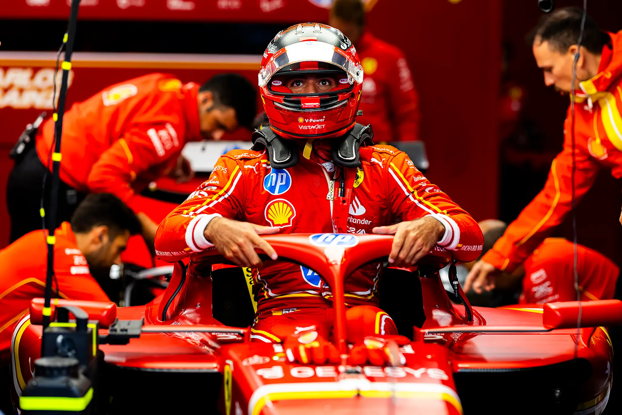 Španiel Carlos Sainz z Ferrari.