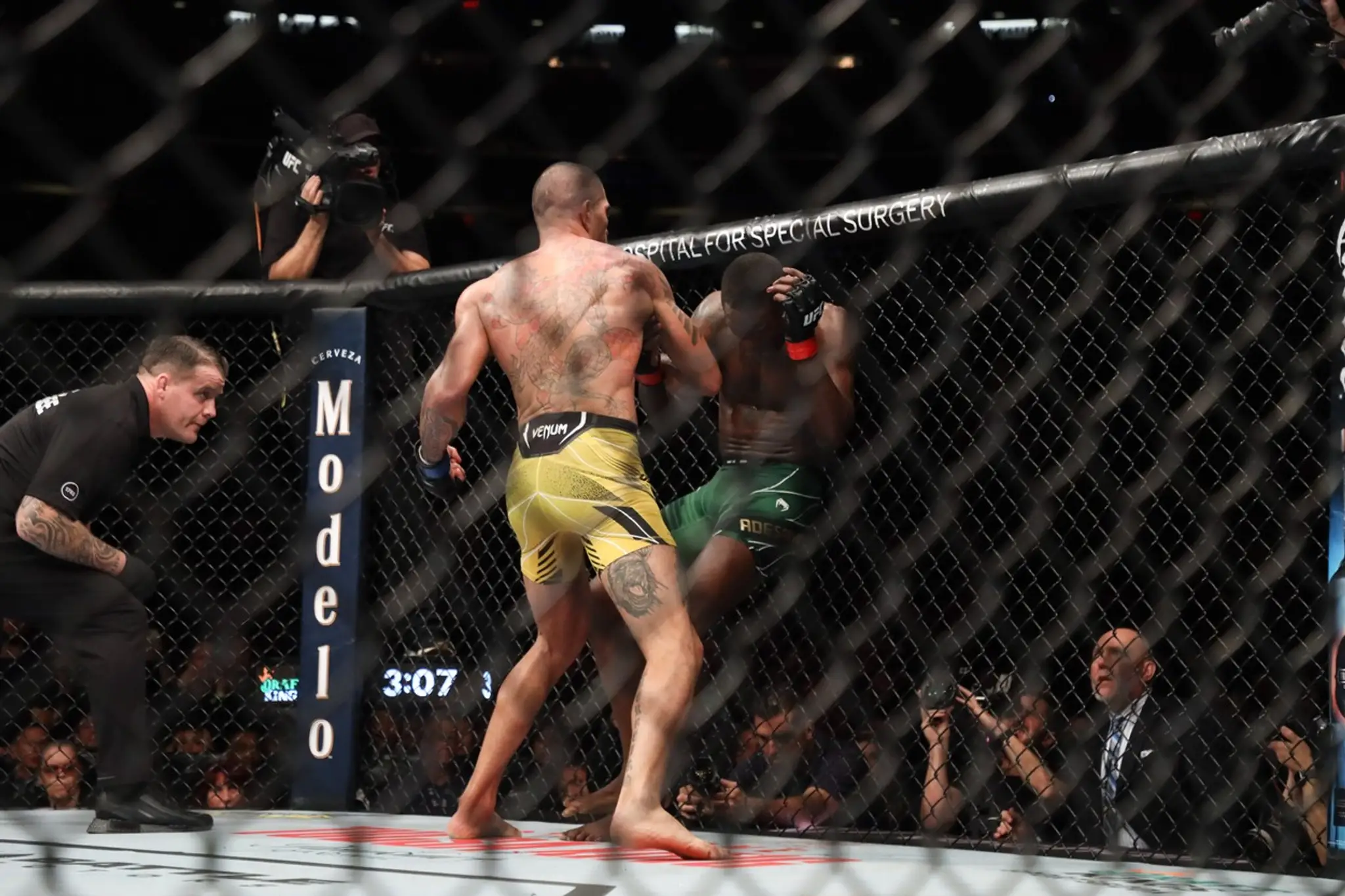 Alex Pereira - Israel Adesanya