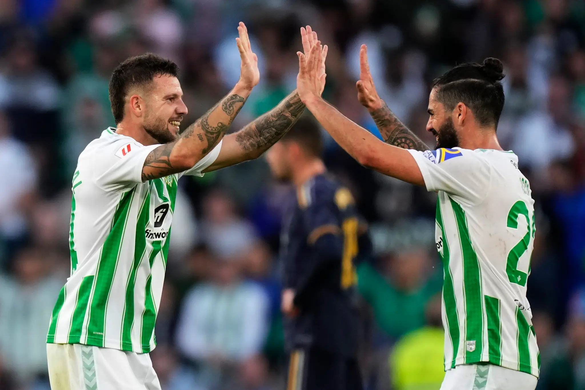 Aitor Ruibal (vľavo) a Isco 