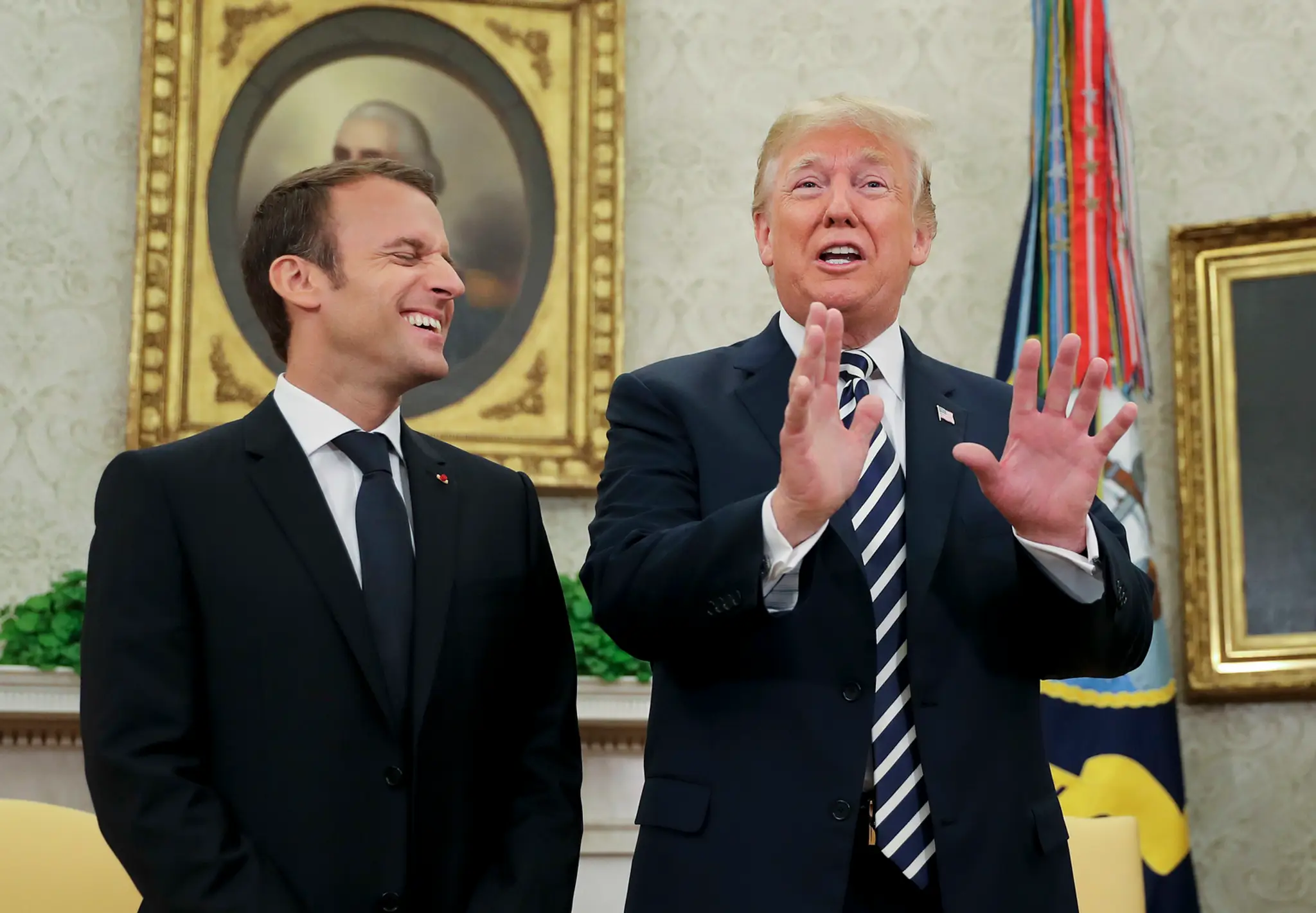 Emmanuel Macron s Donaldom Trumpom v Bielom dome. 