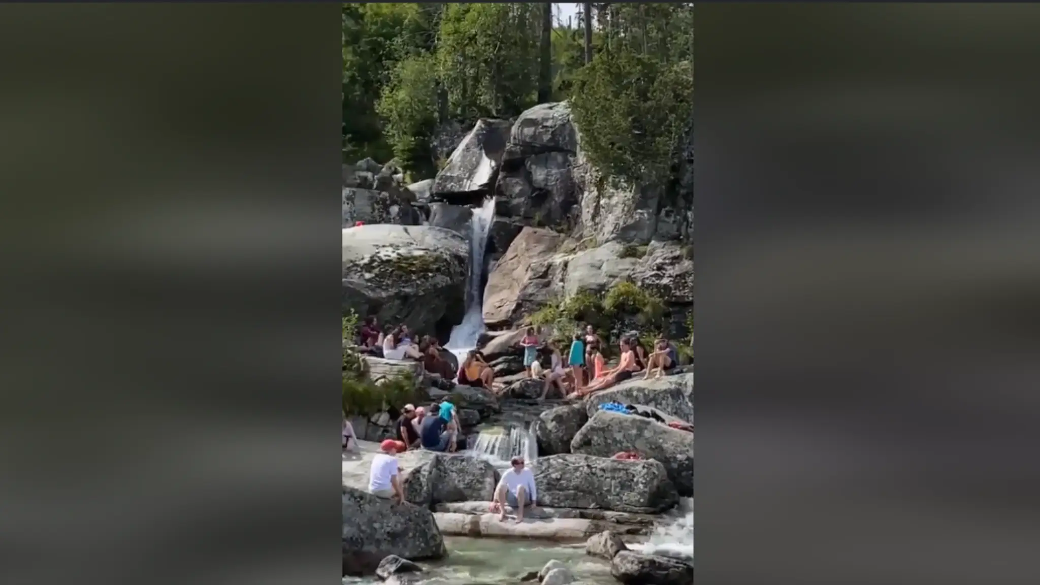 TANAP vodopád turisti