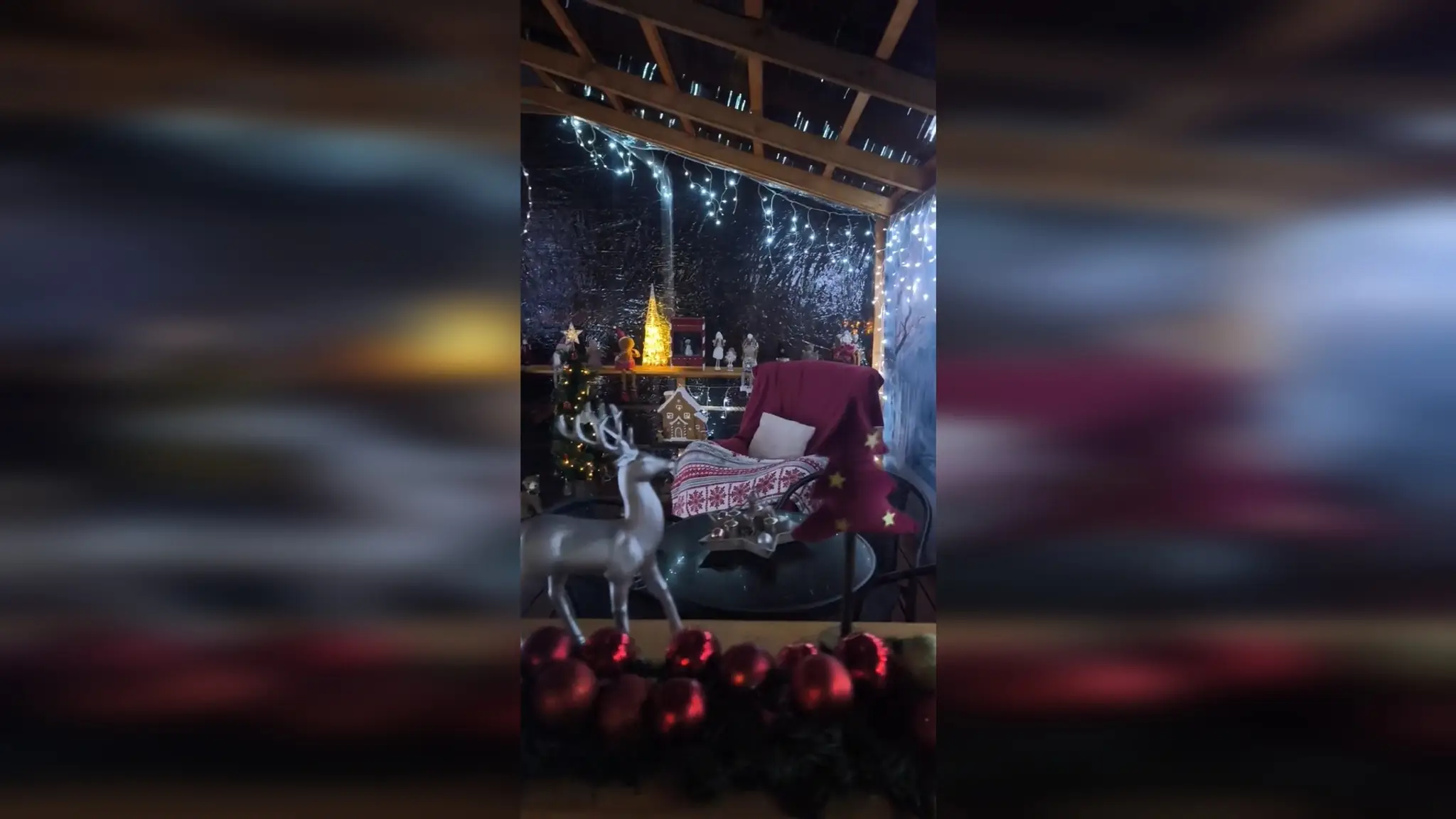 Pán Tibor s rodinou vyzdobuje svoj dom každý rok