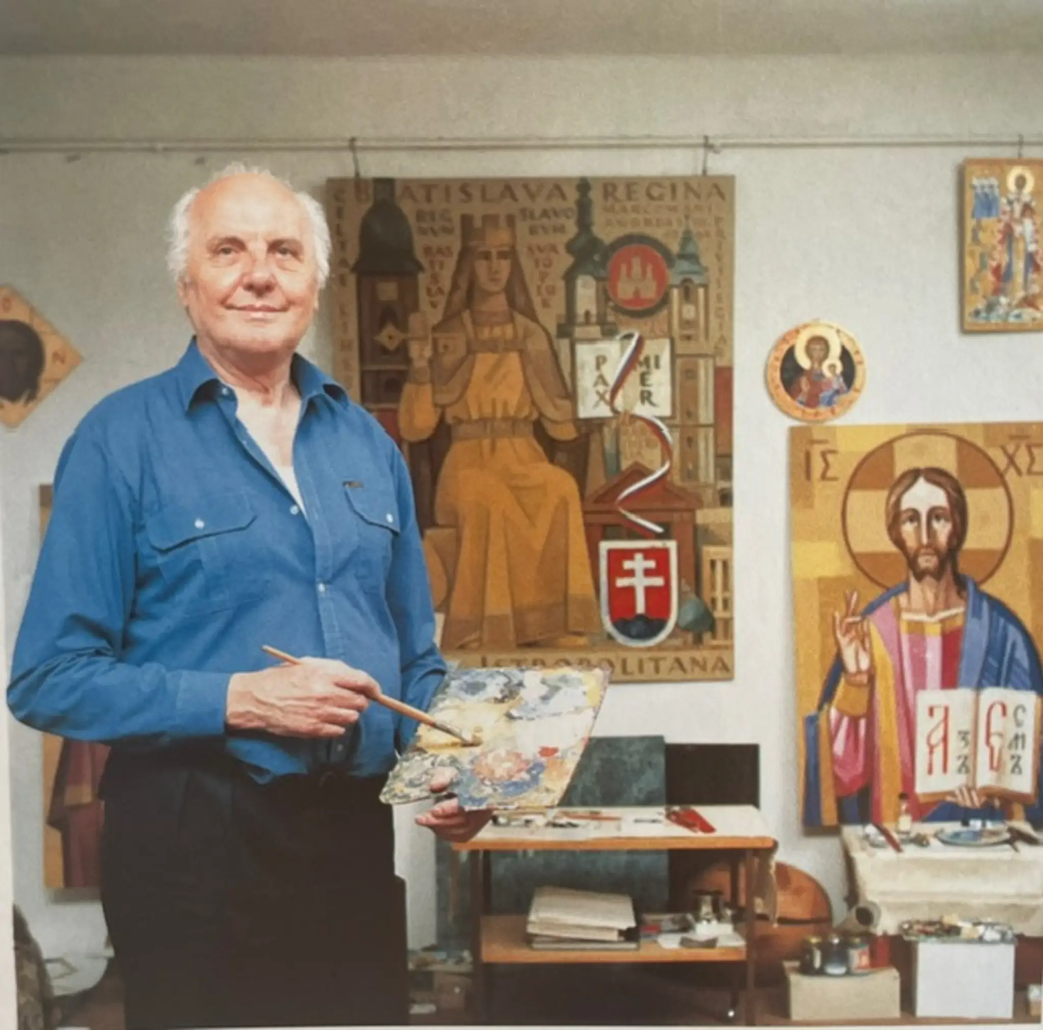Mikuláš Klimčák vo svojom ateliéri