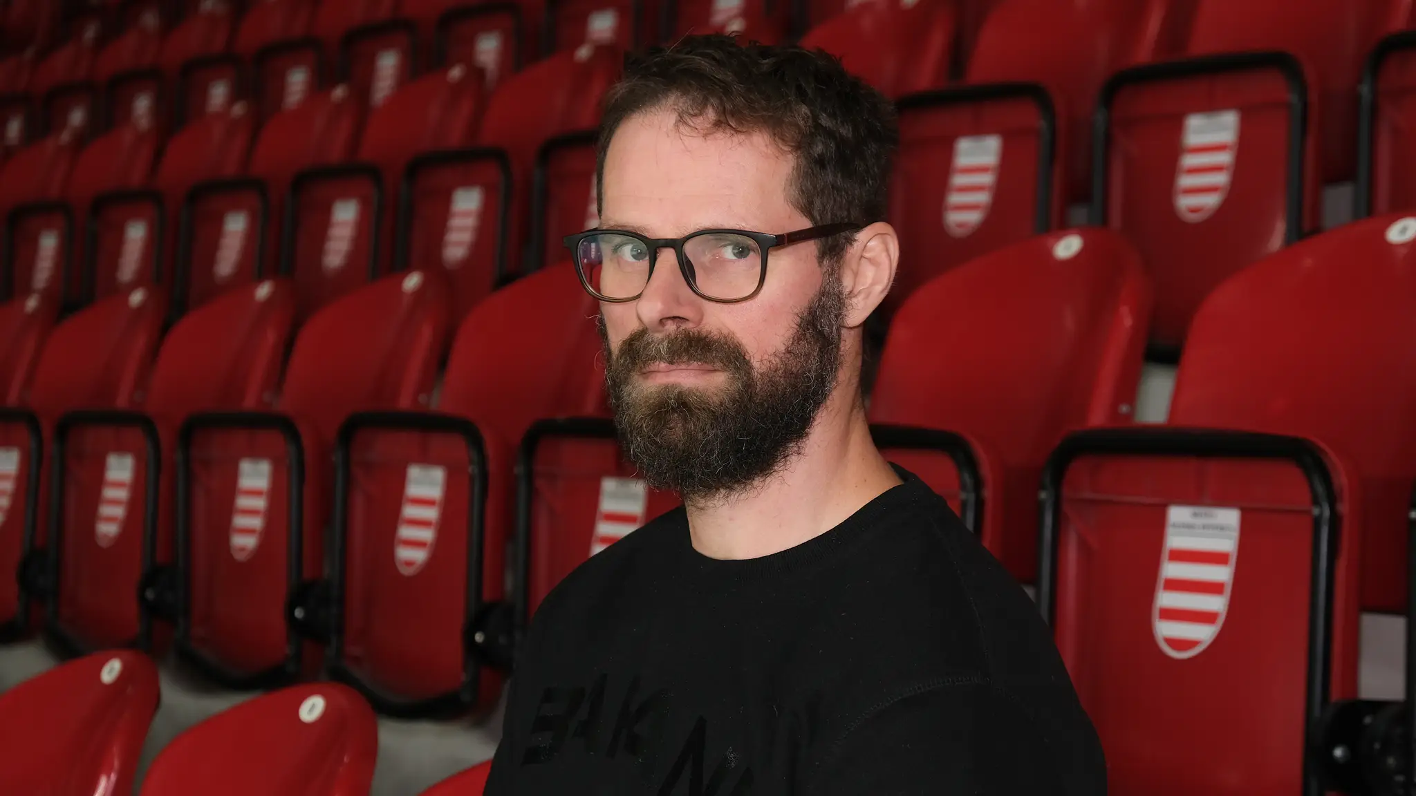 Michal Handzuš v hľadisku Tipsport Arény v Banskej Bystrici.