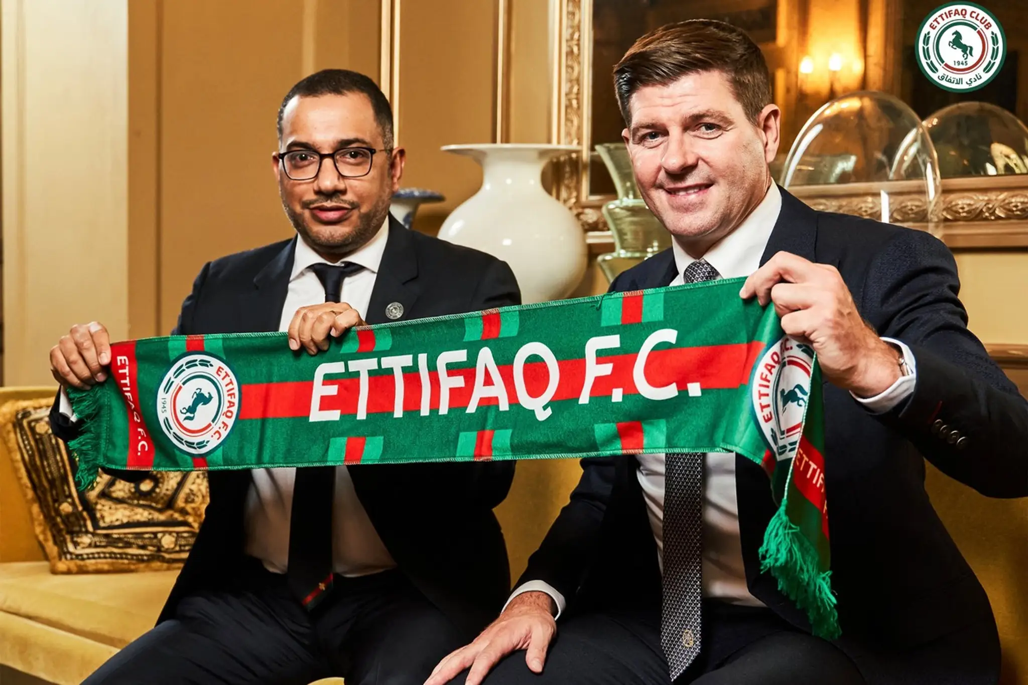 Podpísal s arabským Ettifaq.