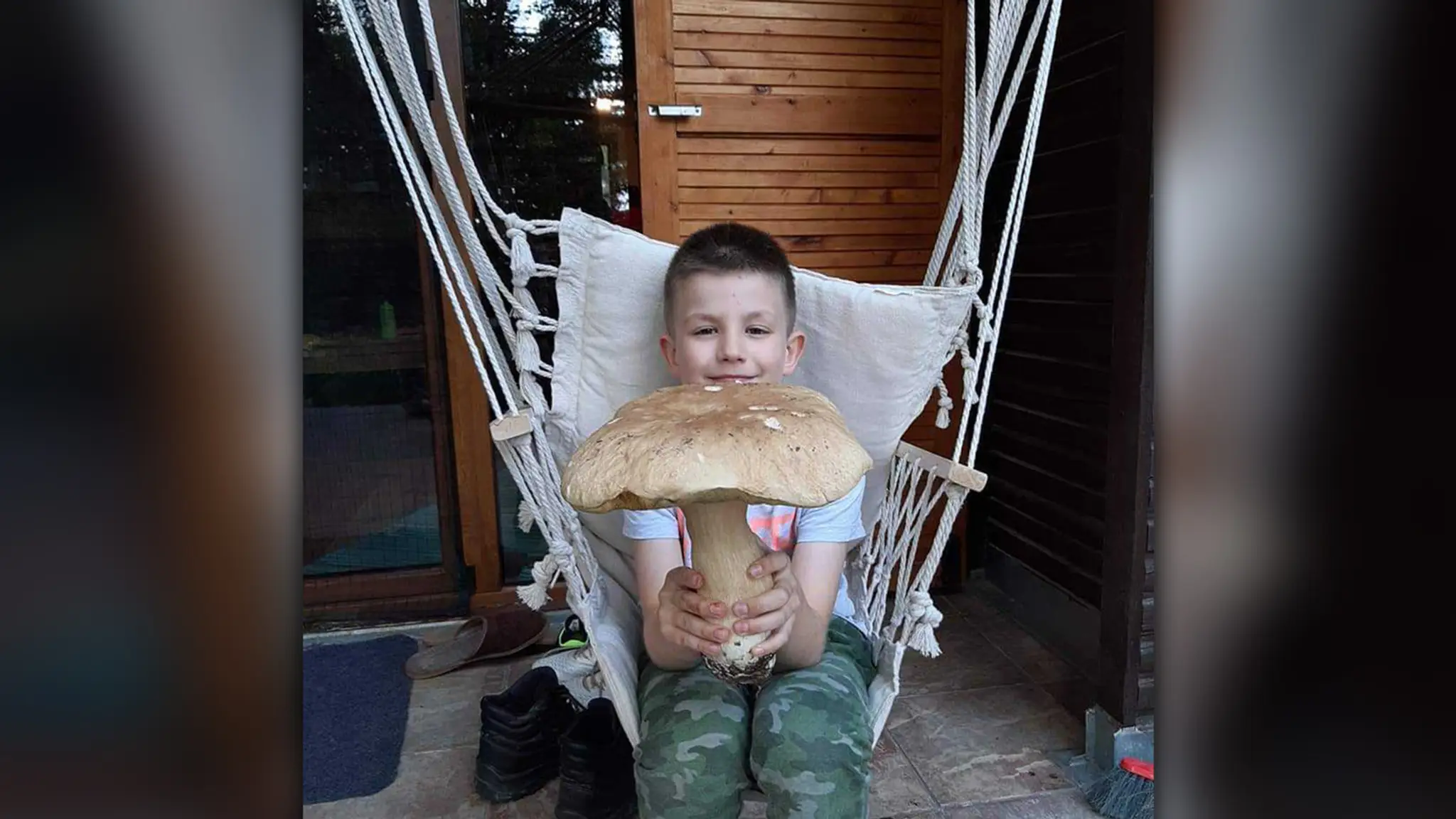 Marek spolu so synom našli veľký dubák na východe Slovenska.