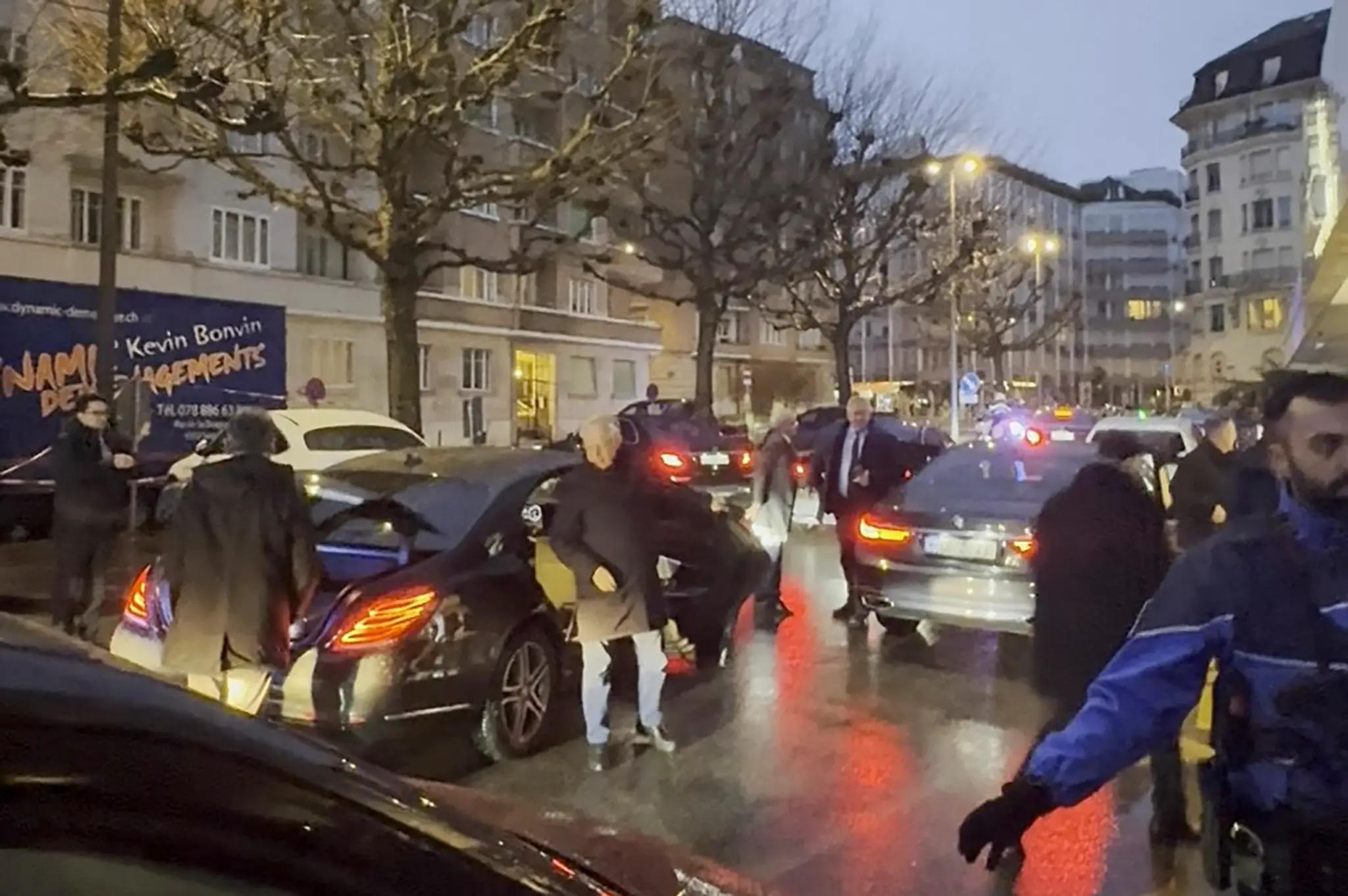 Príchod ruskej delegácie na rokovania v Ženeve.