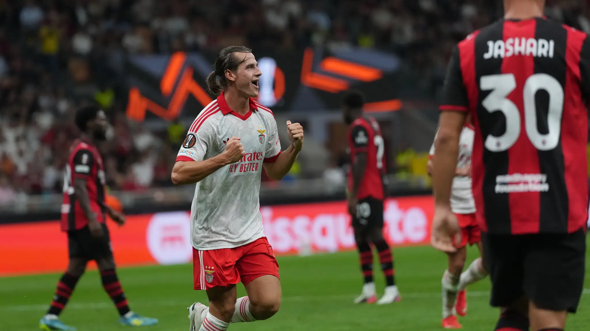 Benfica zdolala v Európskej lige AC Miláno.