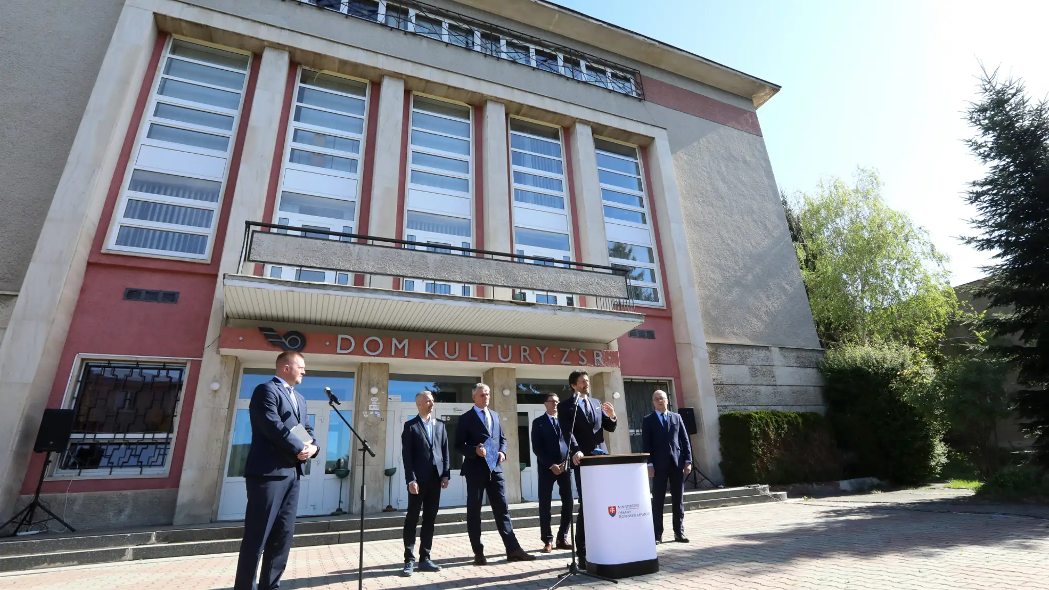 Ministerstvo obrany dá milióny na kultúru