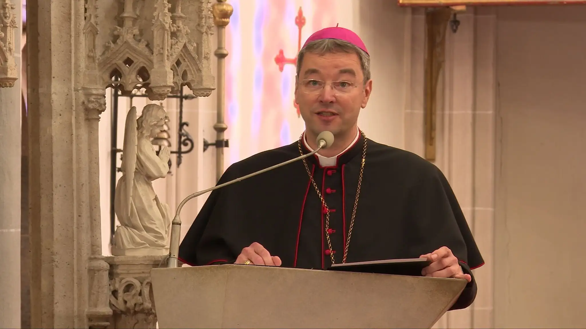 Nový metropolitný arcibiskup v Košiciach Monsignor Marek Forgáč