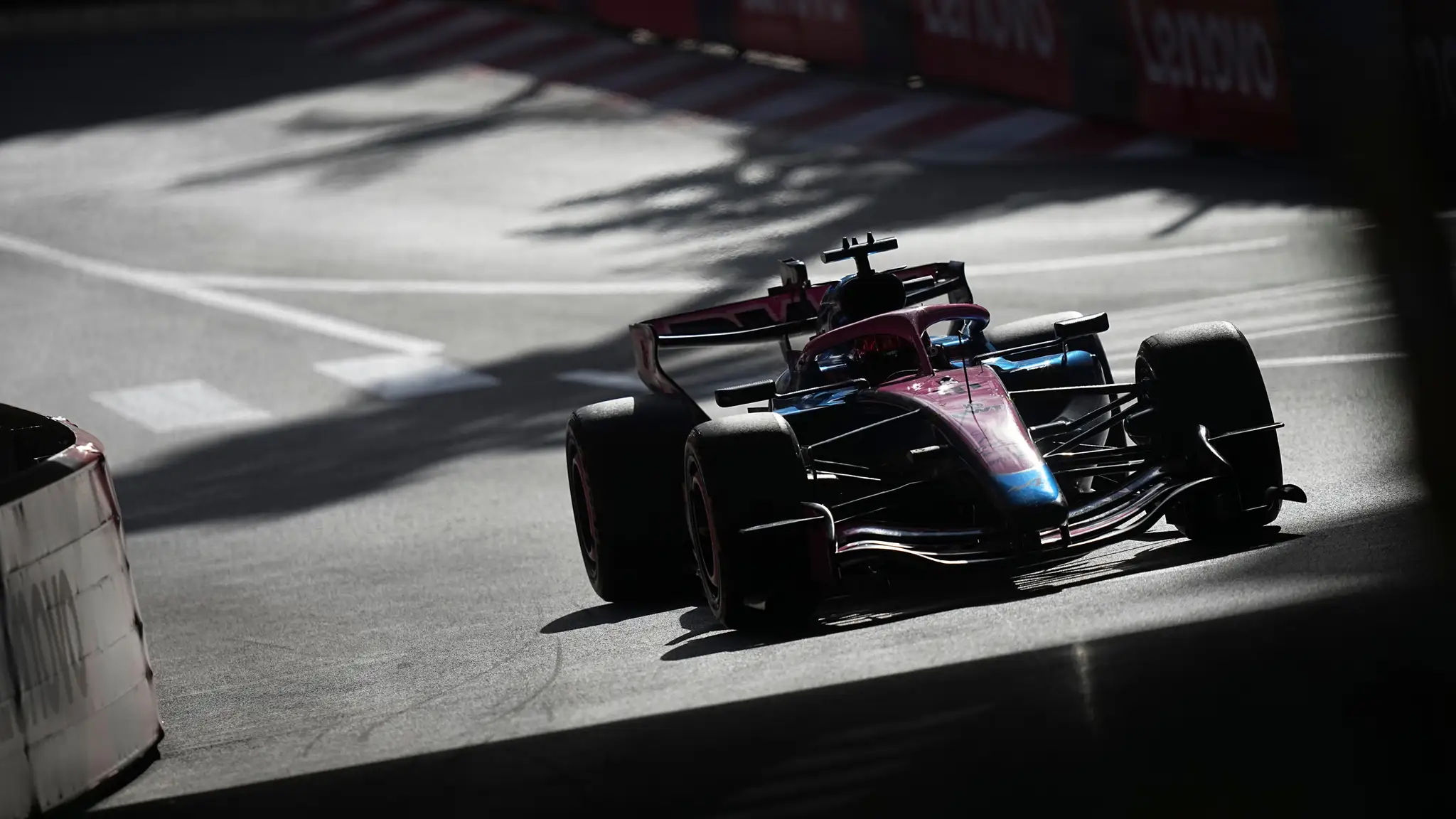 Jazdec Alpinu Pierre Gasly.