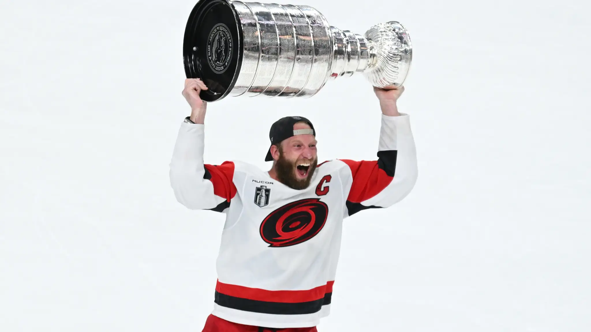 Kapitán Caroliny Hurricanes Jordan Staal.