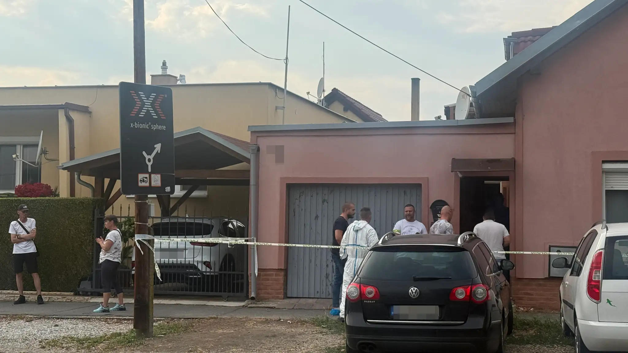 Zásah polície v dome v Šamoríne (1)
