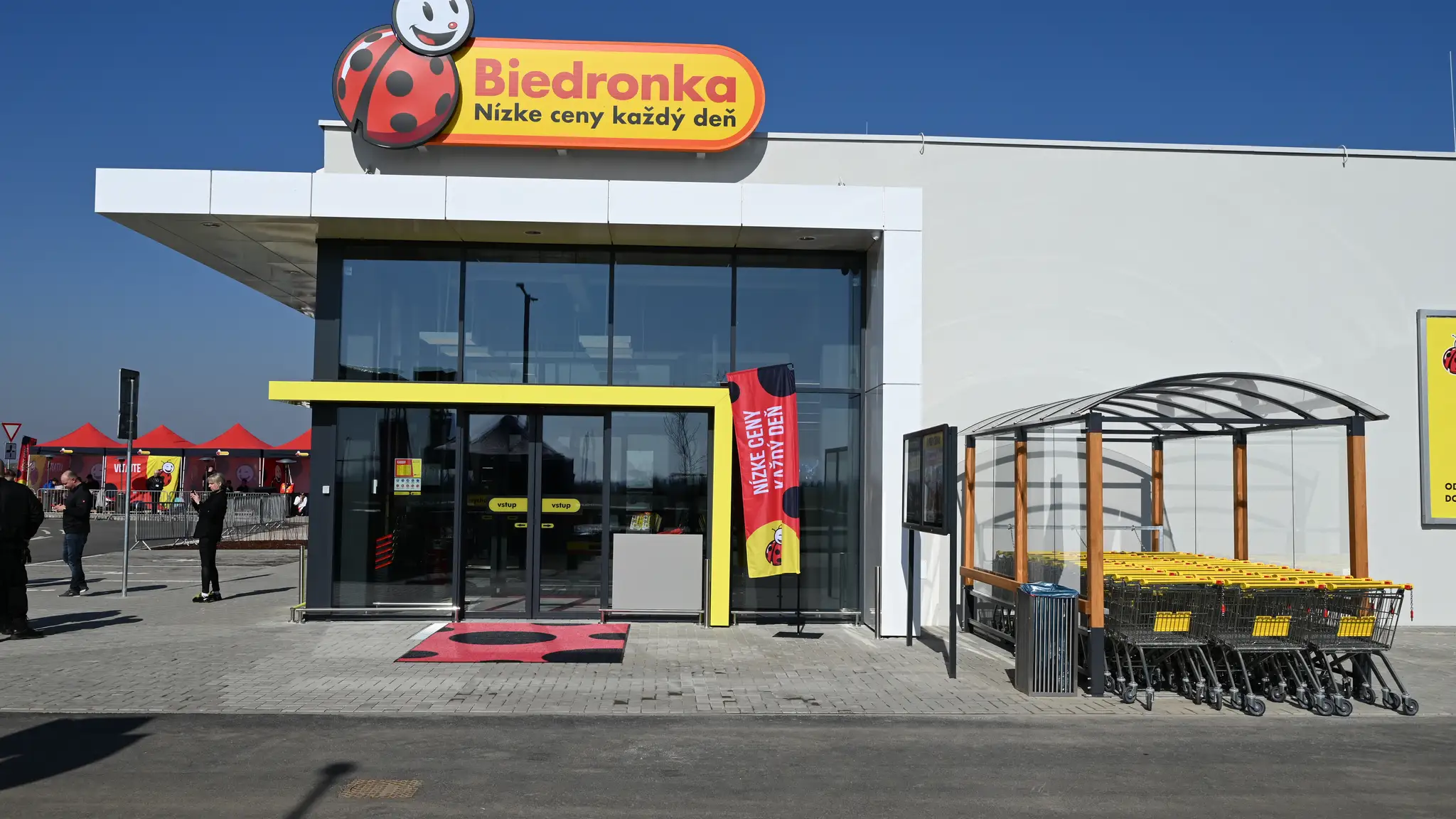 Biedronka otvorila prvú predajňu na Slovensku