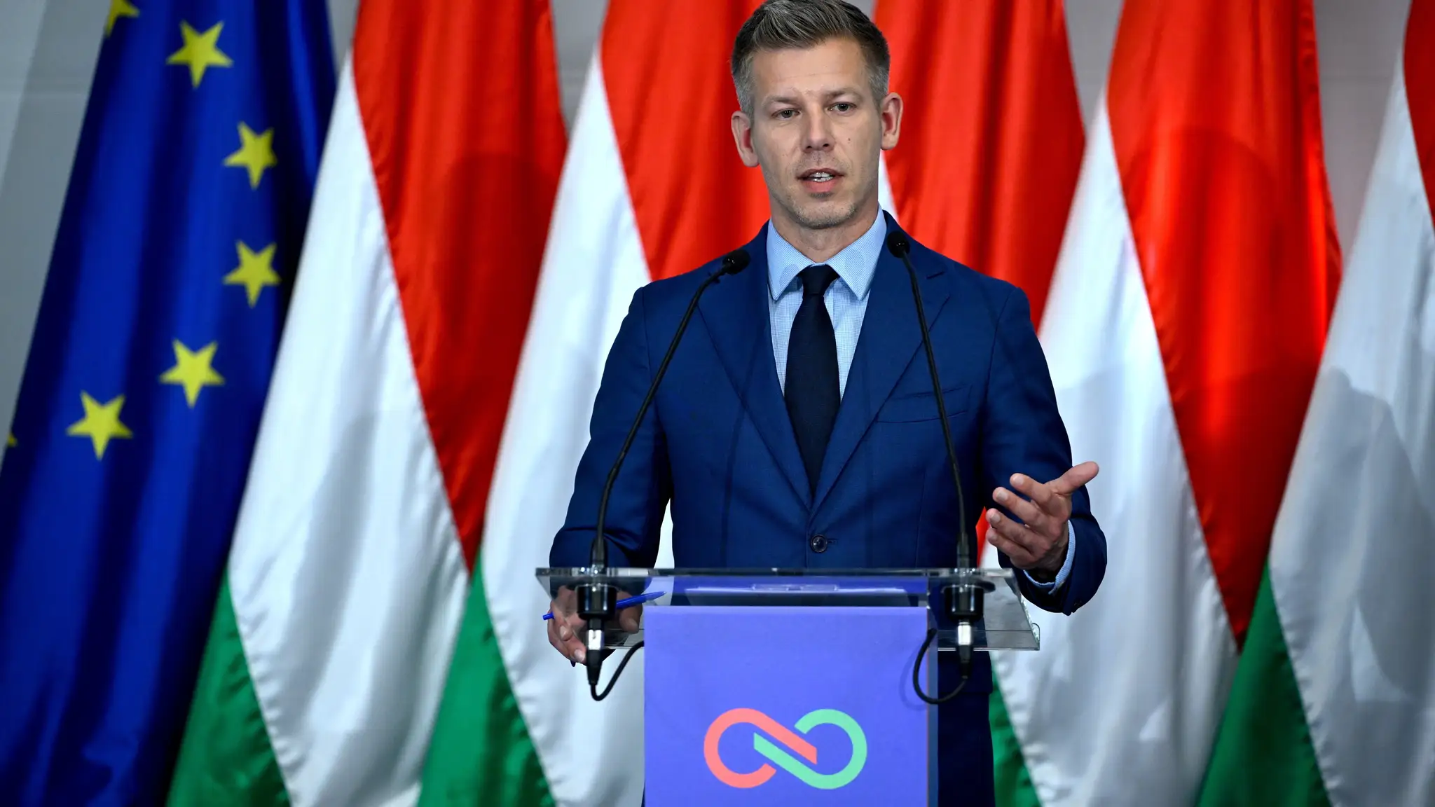 Na snímke budúci maďarský premiér a predseda strany Tisza Péter Magyar.