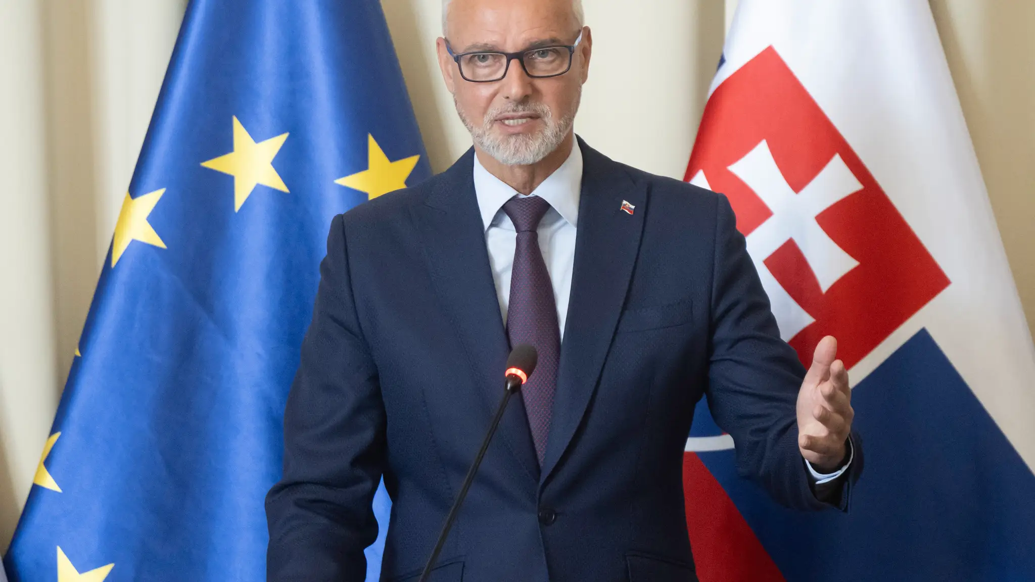 Na snímke predseda NR SR Richard Raši (Hlas-SD)