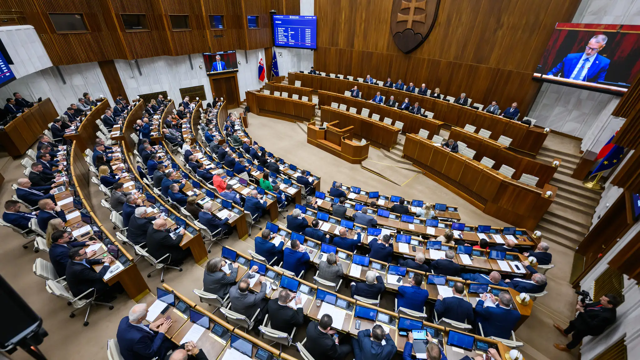 Plénum počas 43. schôdze Národnej rady SR