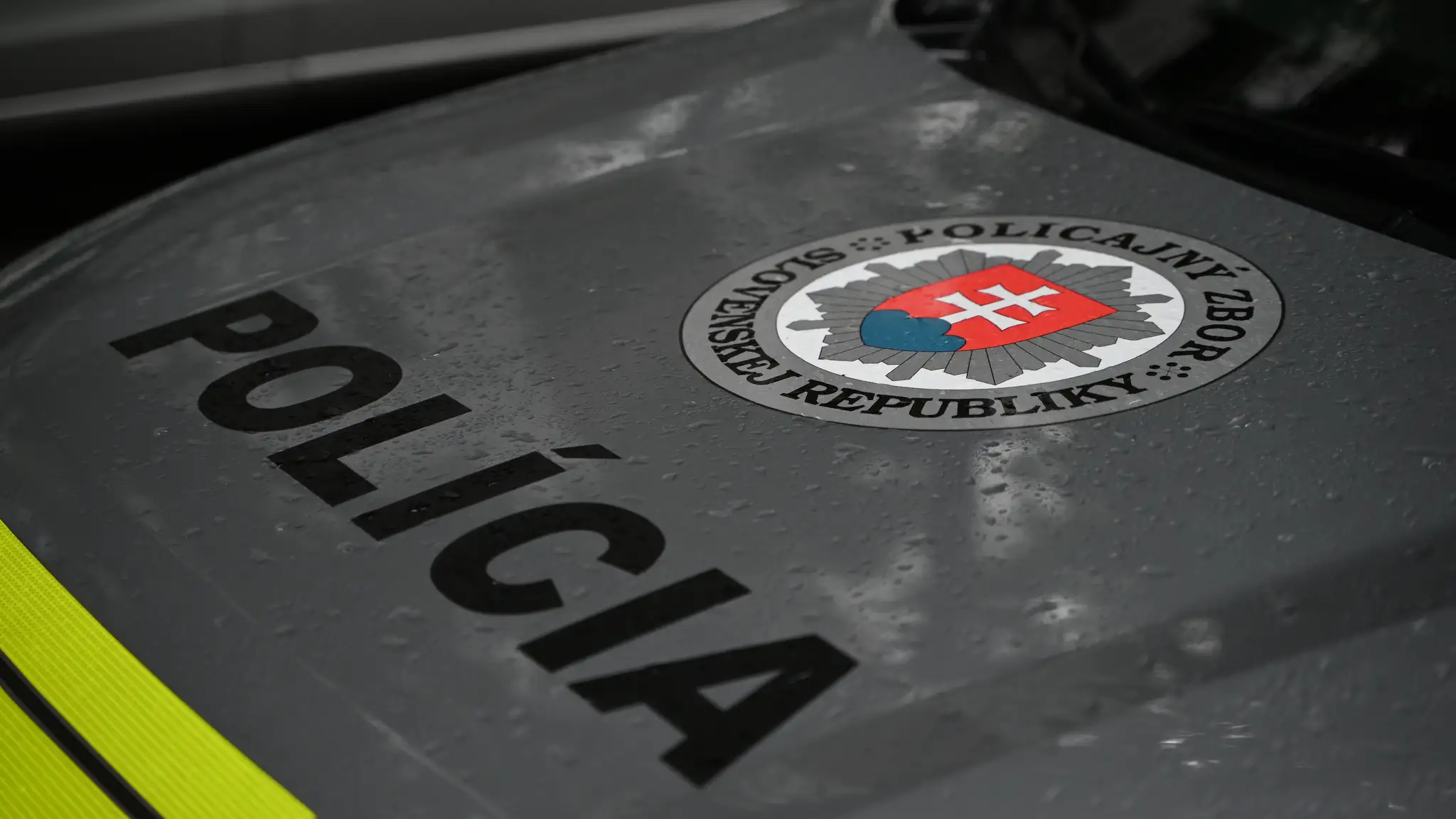 Polícia, policajné auto. Ilustračná snímka