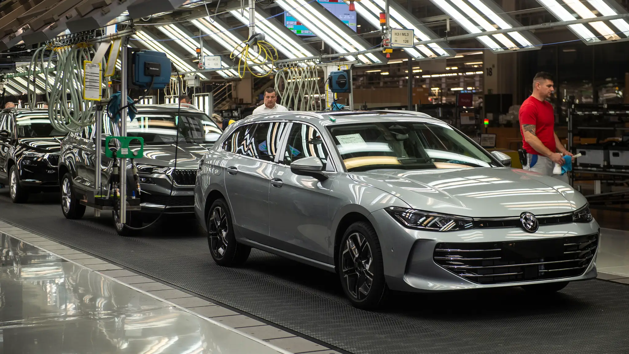 Montáž a výroba automobilov Škoda Superb, Škoda Superb Combi a Volkswagen Passat