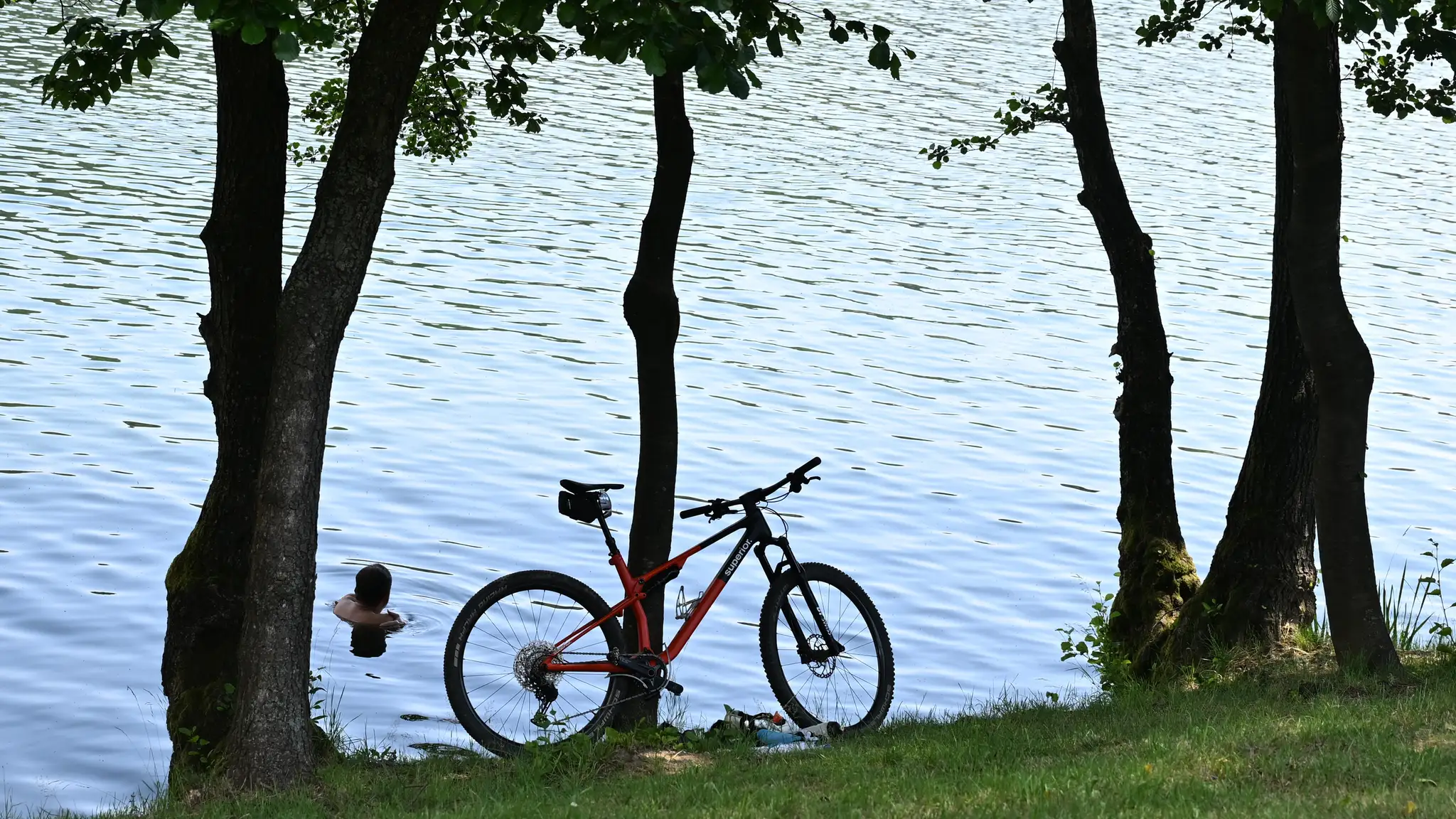Kúpanie sa, počasie, horúčava.