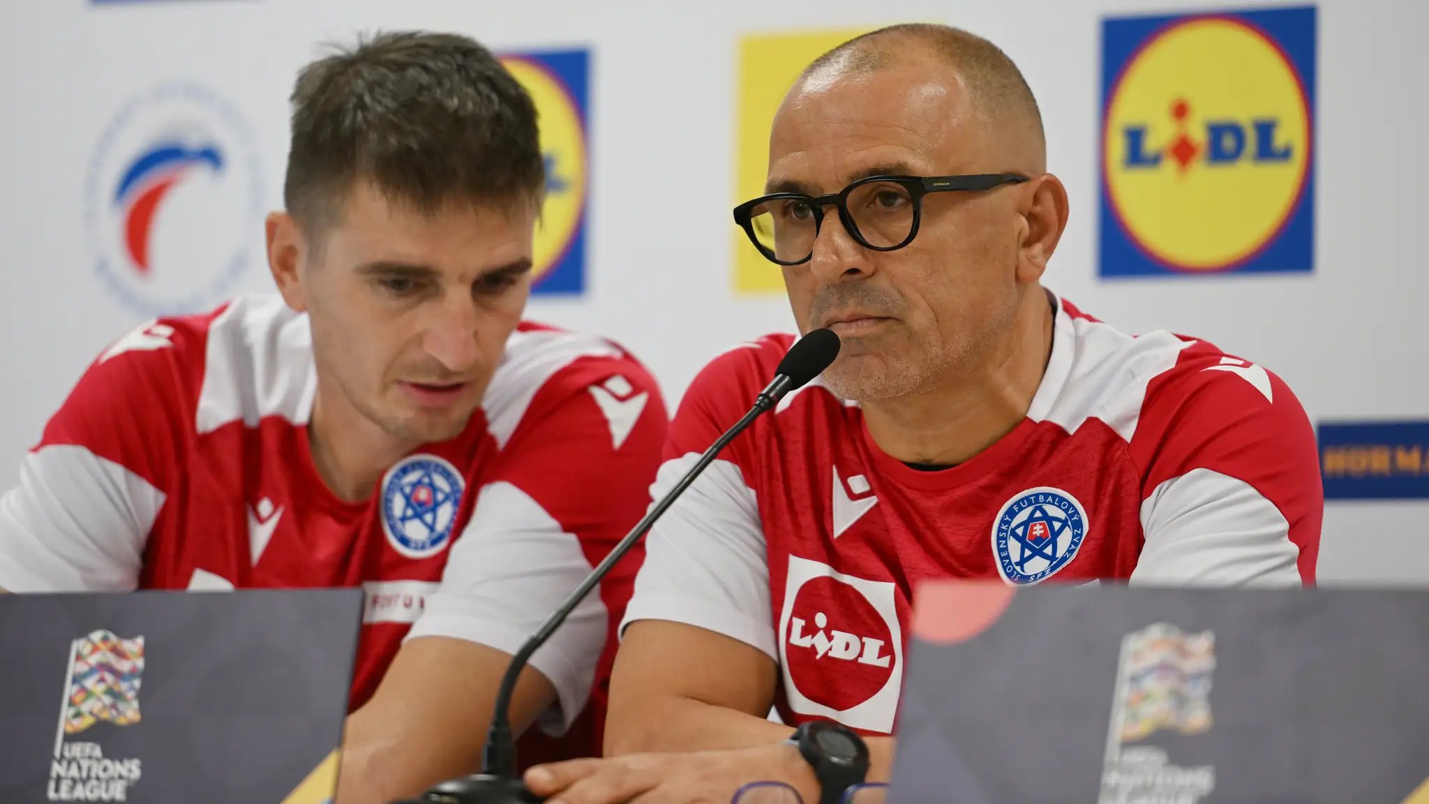 Sprava Francesco Calzona a Pavol Farkaš.