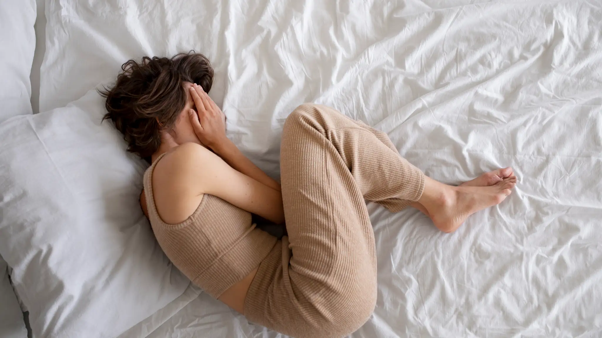 woman-experiencing-anxiety-flat-lay