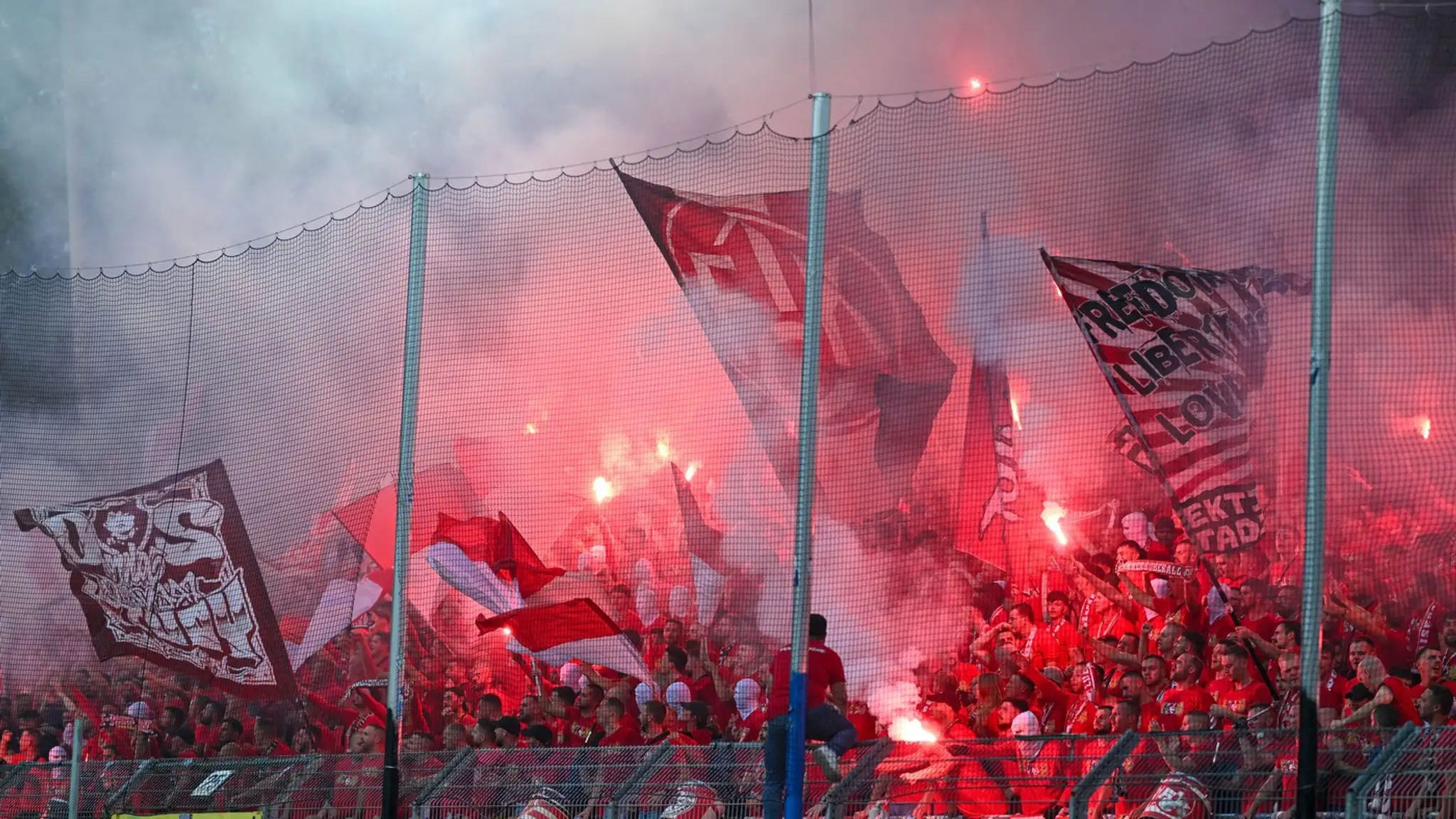 Násilnosti na futbale v Nemecku.