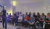 Obyčajná bytovka skrýva netradičný zážitok. Divadlo v paneláku si získava čoraz viac návštevníkov