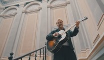 Veľký hit mu zmenil život. Spevák Lukáš Adamec priznal, že prišli aj pochybnosti