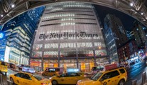 Rozruch pred New York Times: Muž sa so sekerou a dýkou dožadoval vstupu do redakcie