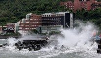 Taiwan sa pripravuje na tajfún. Evakuovali tisíce ľudí, zrušili lety a zatvorili školy