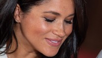 Meghan oslávila prvý Deň matiek.  Zverejnila movú fotku malého Archieho