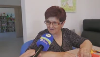 „Teším sa, keď sem ráno idem.“ Seniorka si zamilovala „škôlku“ pre dôchodcov v Heľpe